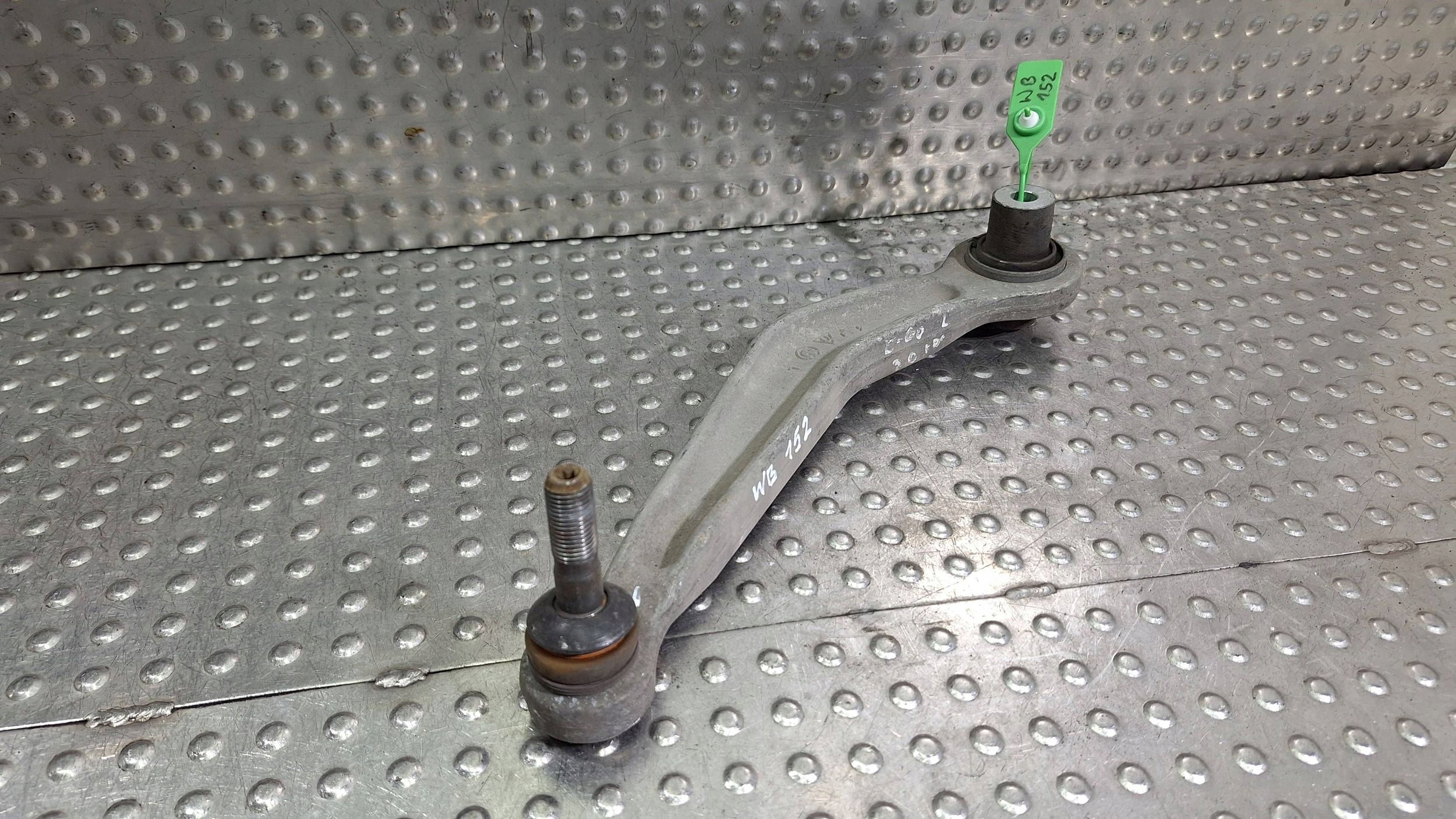 vilica lijevi stražnji dio 6769971 BMW E60 E61 E63 E64