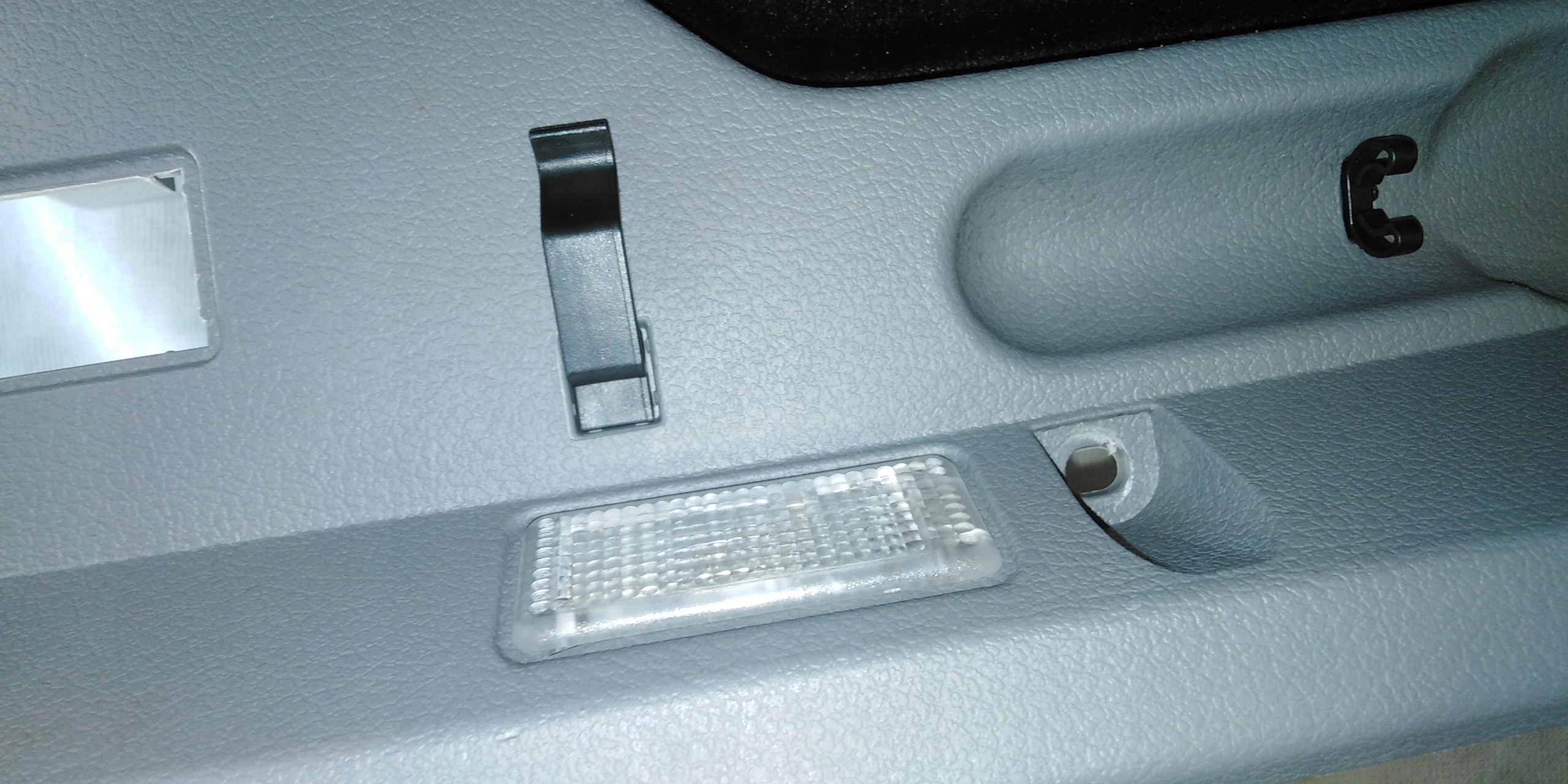 vw Golf V PLUS бардачок пассажира 05R европа