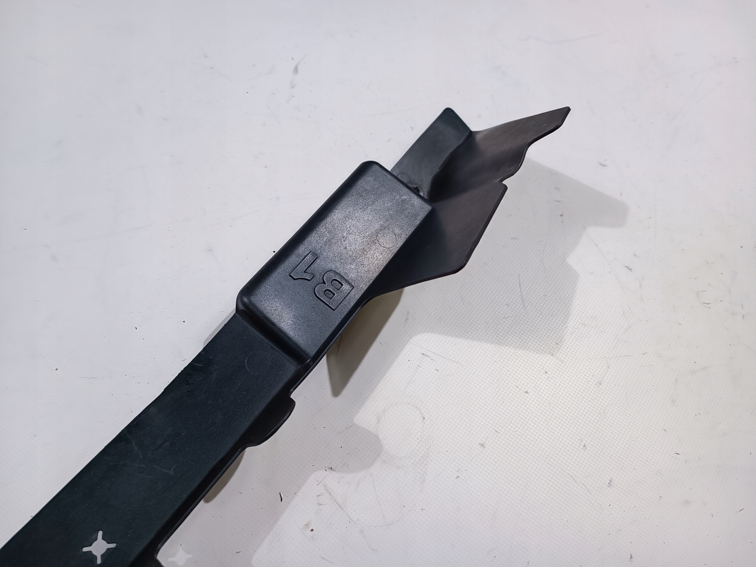 air duct air line right Ford Flex 2011