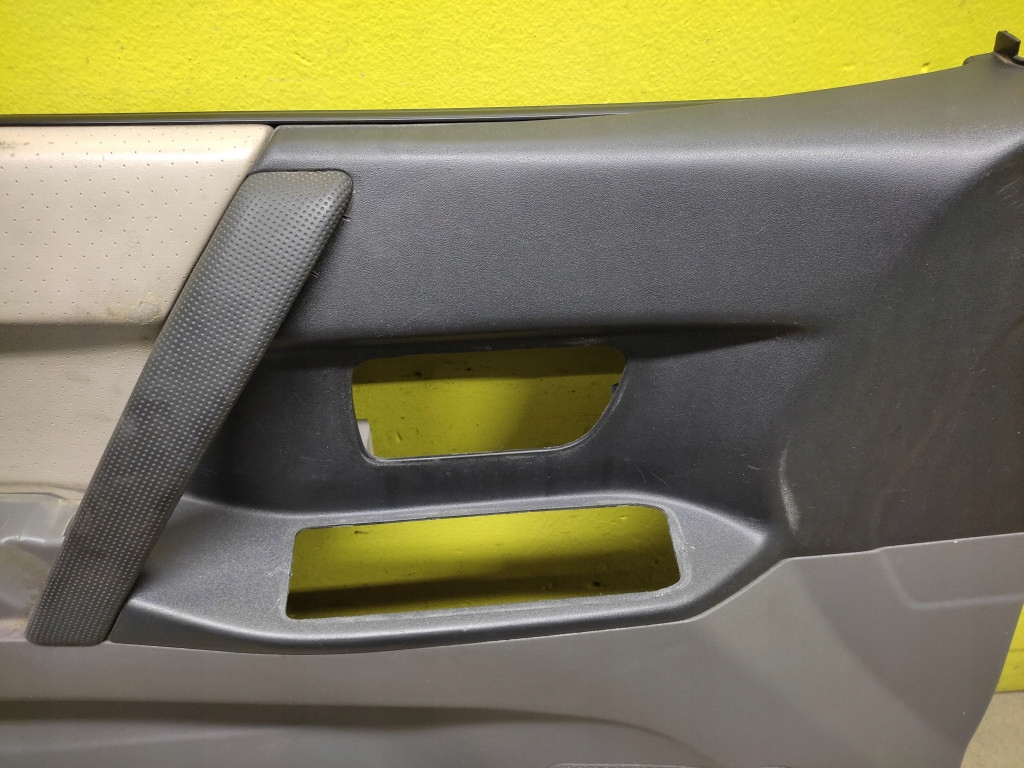 MITSUBISHI PAJERO 3 upholstery door left front