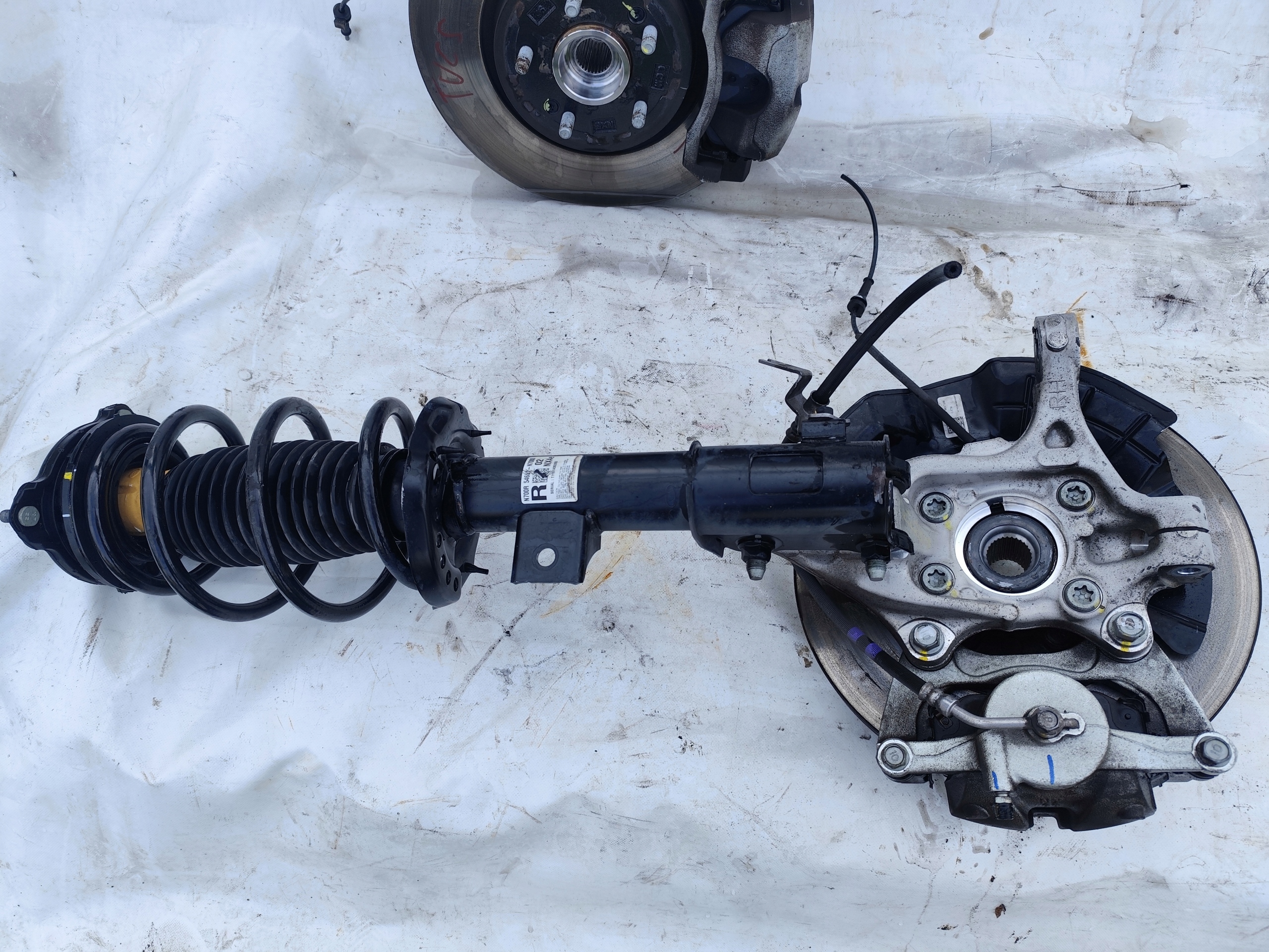 HYUNDAI TUCSON IV swing shock absorber right