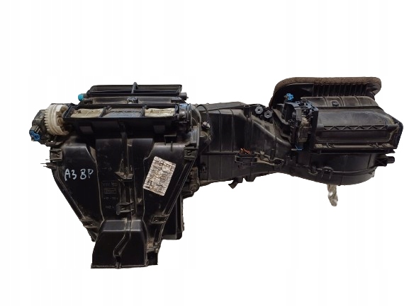 AUDI A3 8P 03- NAGRZEWNICA 8P1820003E