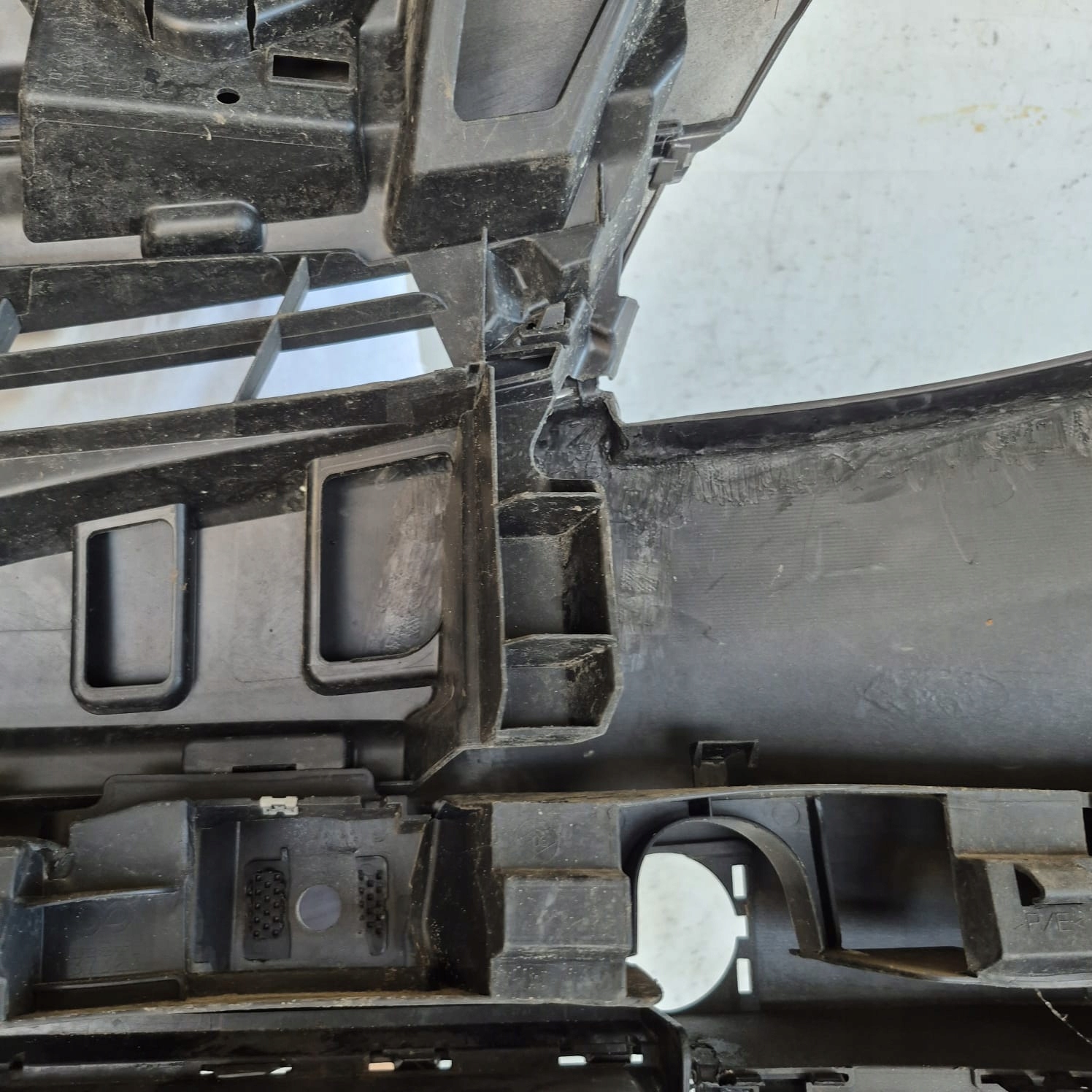 RENAULT SCENIC III 3 LIFT 13-16 bumper front front PDC SPR