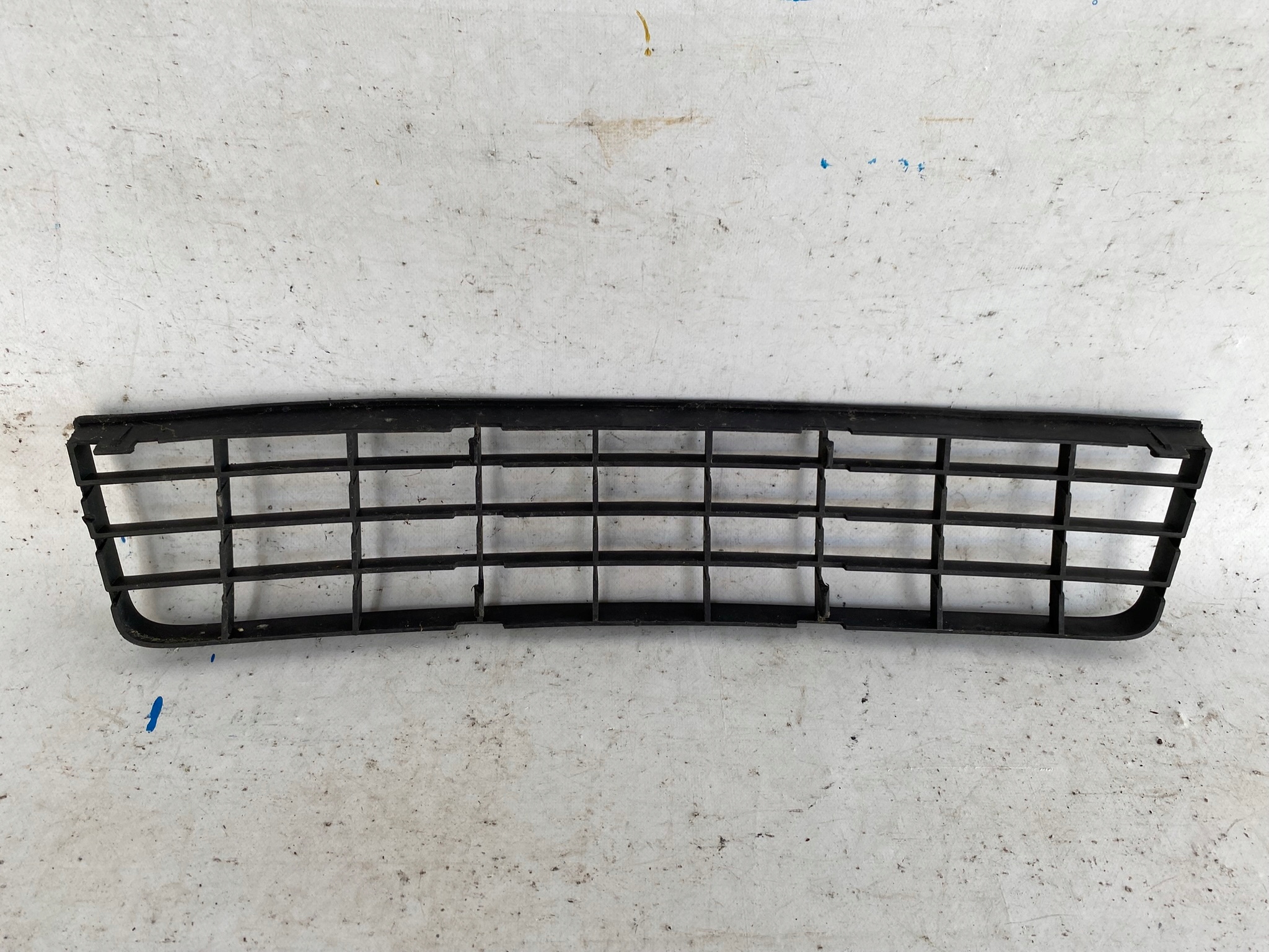 AUDI 80 CABRIO FL 99-00 grid of a bumper front central 8G0807683