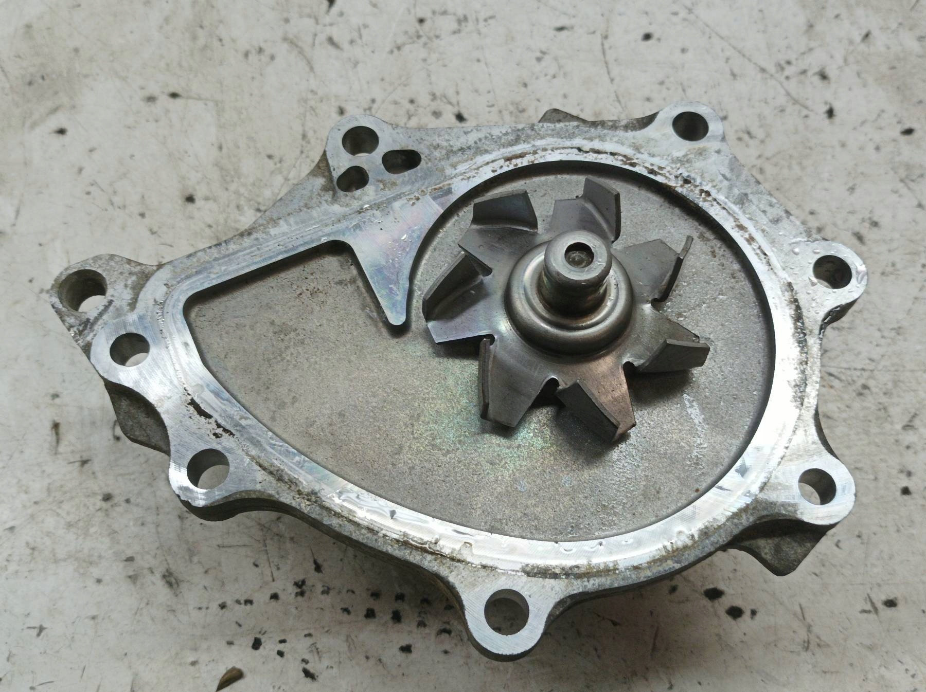 water pump 2.0 D4D Toyota RAV4 IV (2012- )