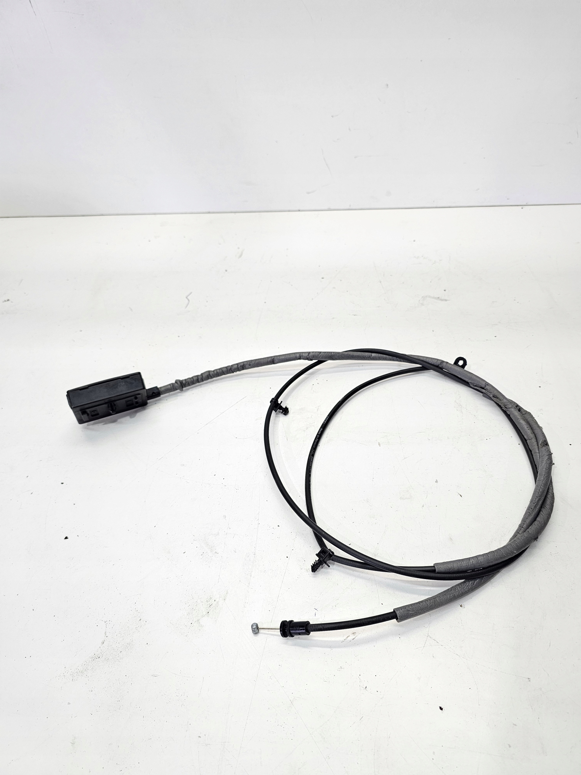 Câble Levier Siège Droit AUDI Q5 FY 80A885682E