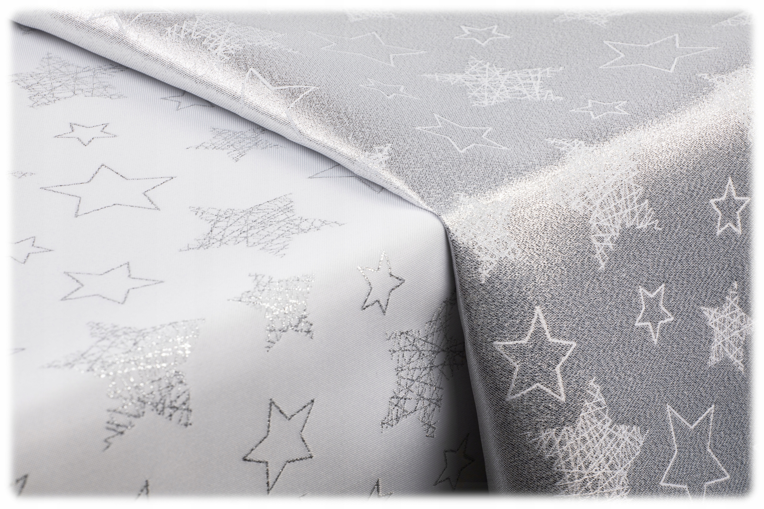 

Plamoodporny obrus Dwustronny 100x190 świąteczny