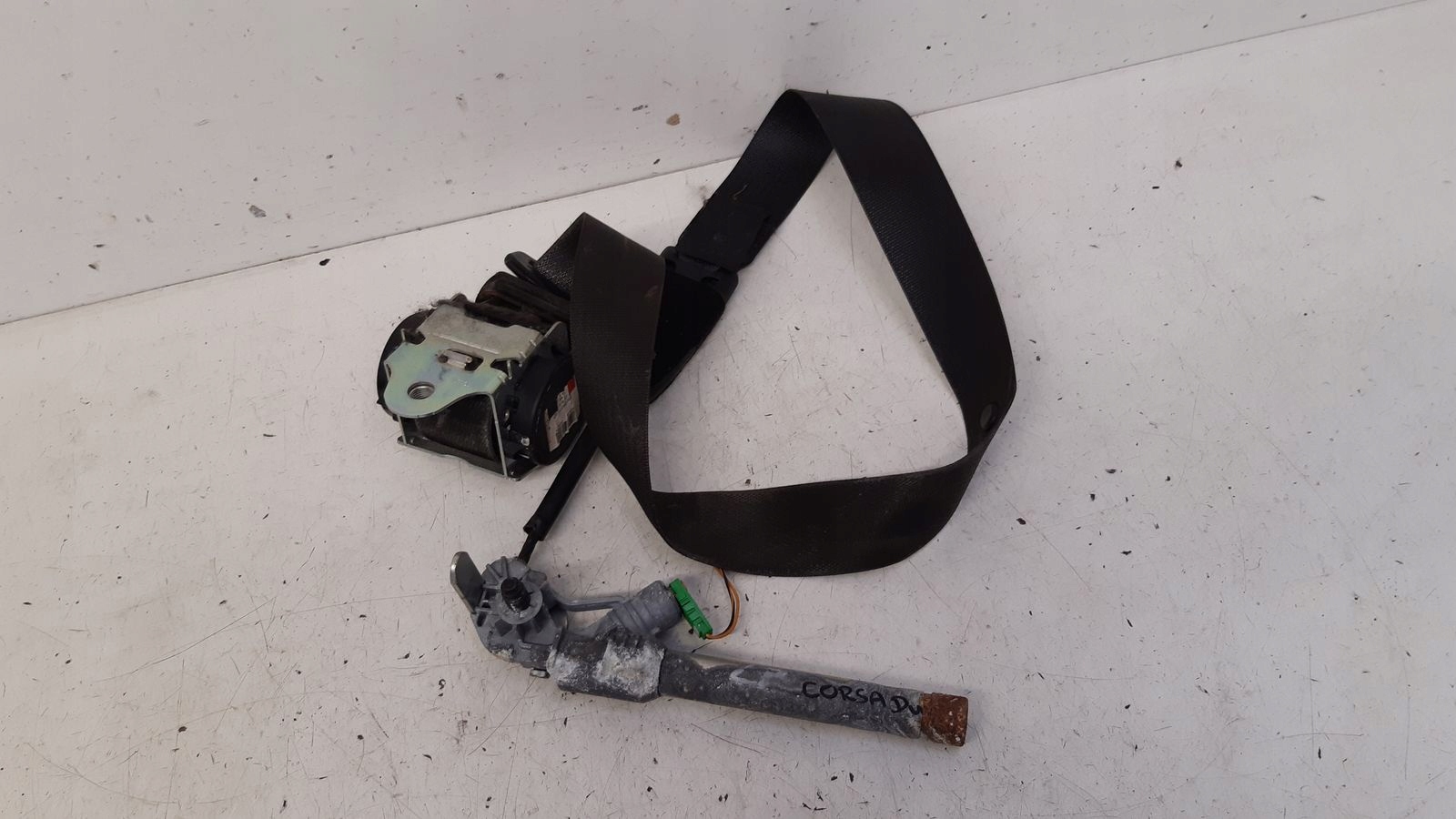 tension belt safety left front Opel Corsa D 1,2