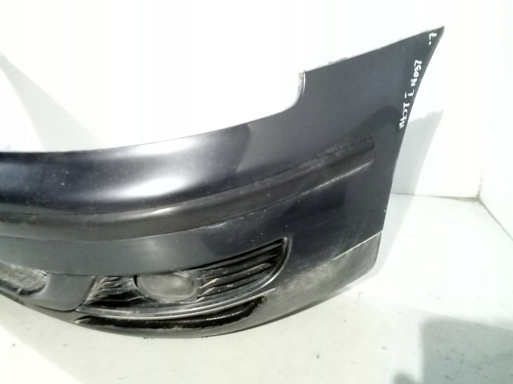 Seat Leon and bumper front front LC7U
