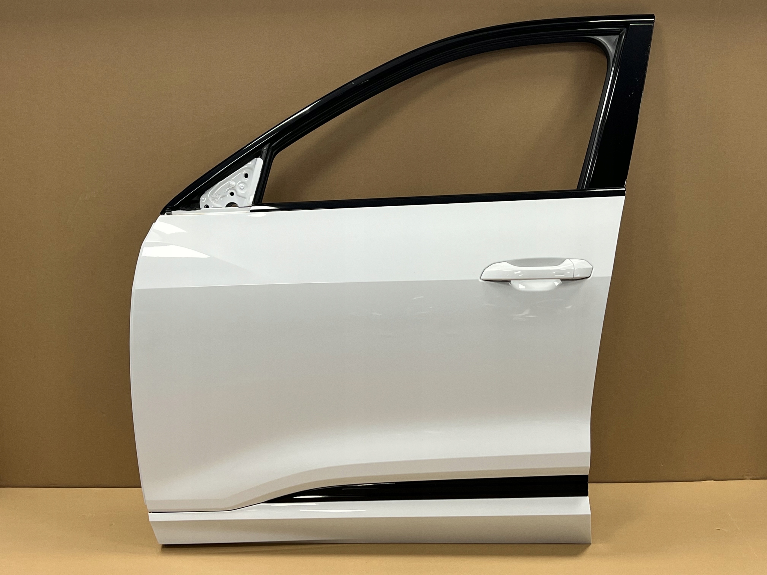 AUDI E-TRON 55 DRZWI PRZÓD LEWE LS9R