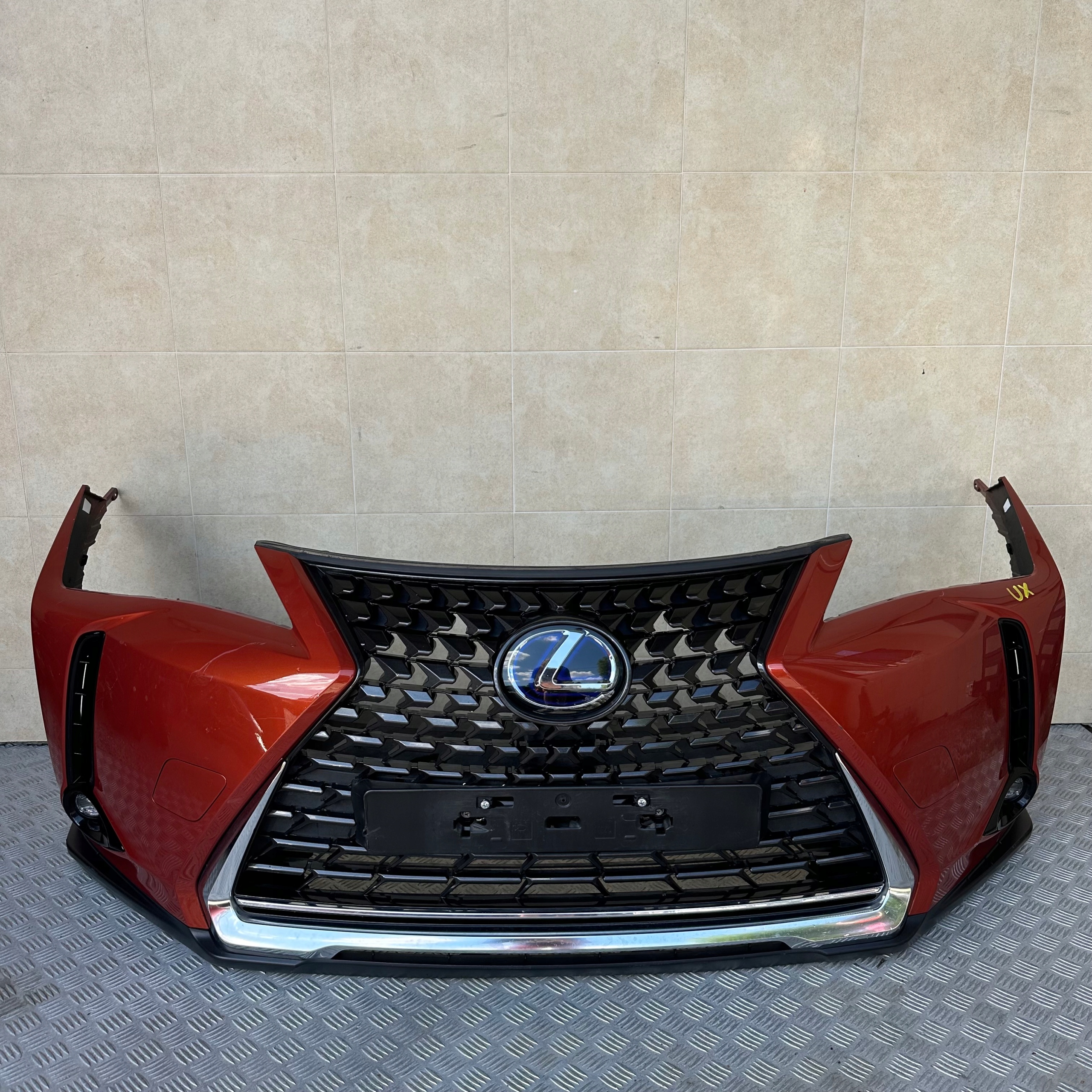 FRONTSTOSSSTANGE LEXUS UX 250H HYBRID 2020 ROK