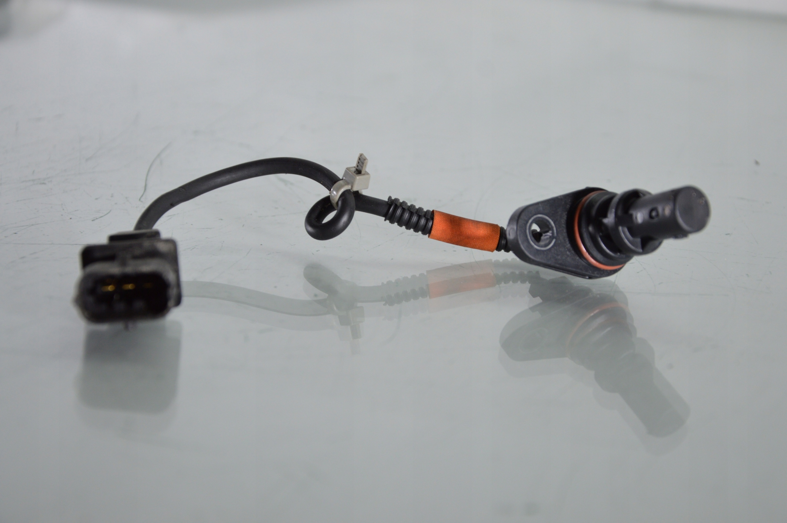 Czujnik A8LR1 A8TR1 Hyundai Kia