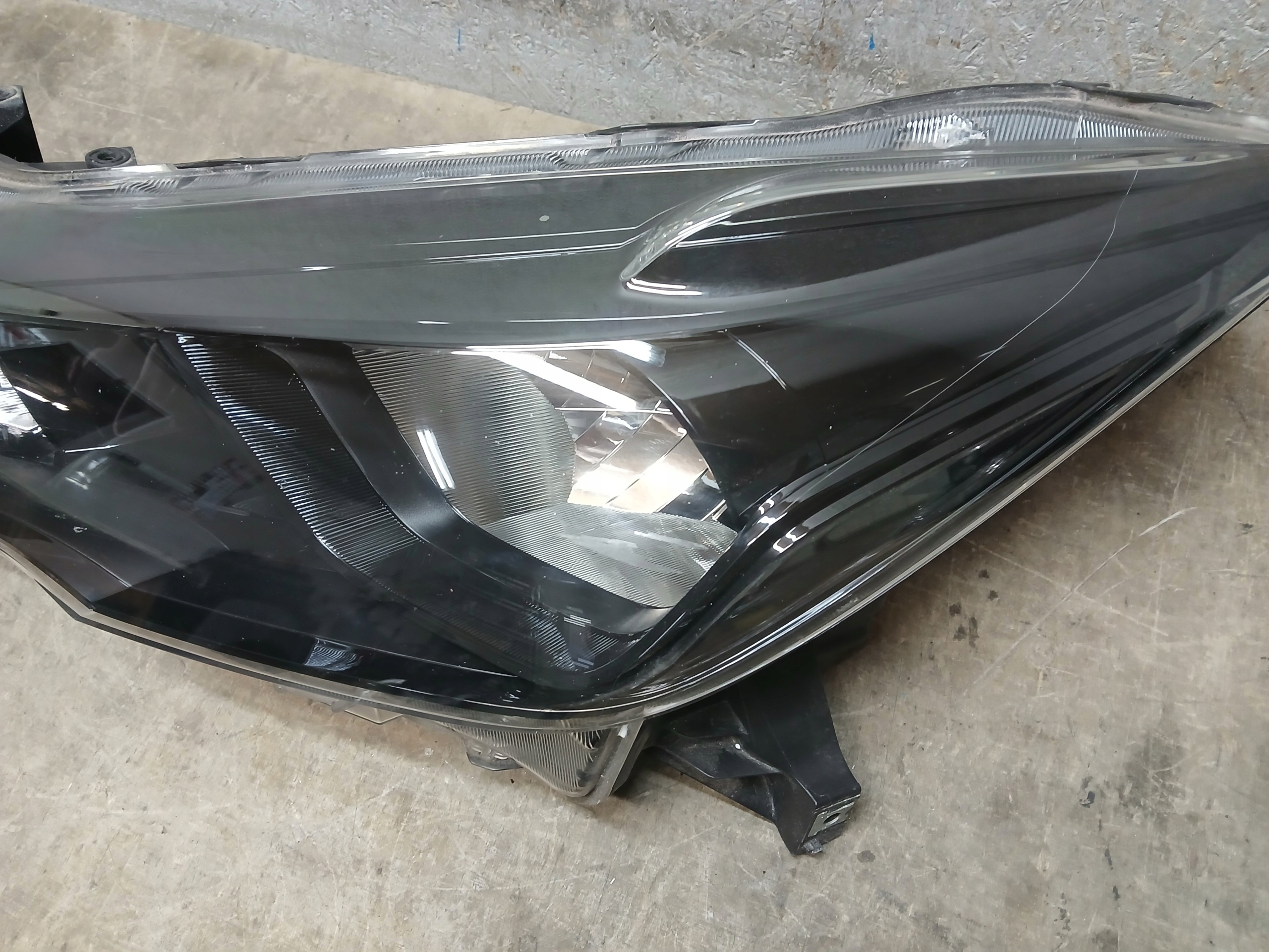light front left NISSAN MICRA K14 100-18728