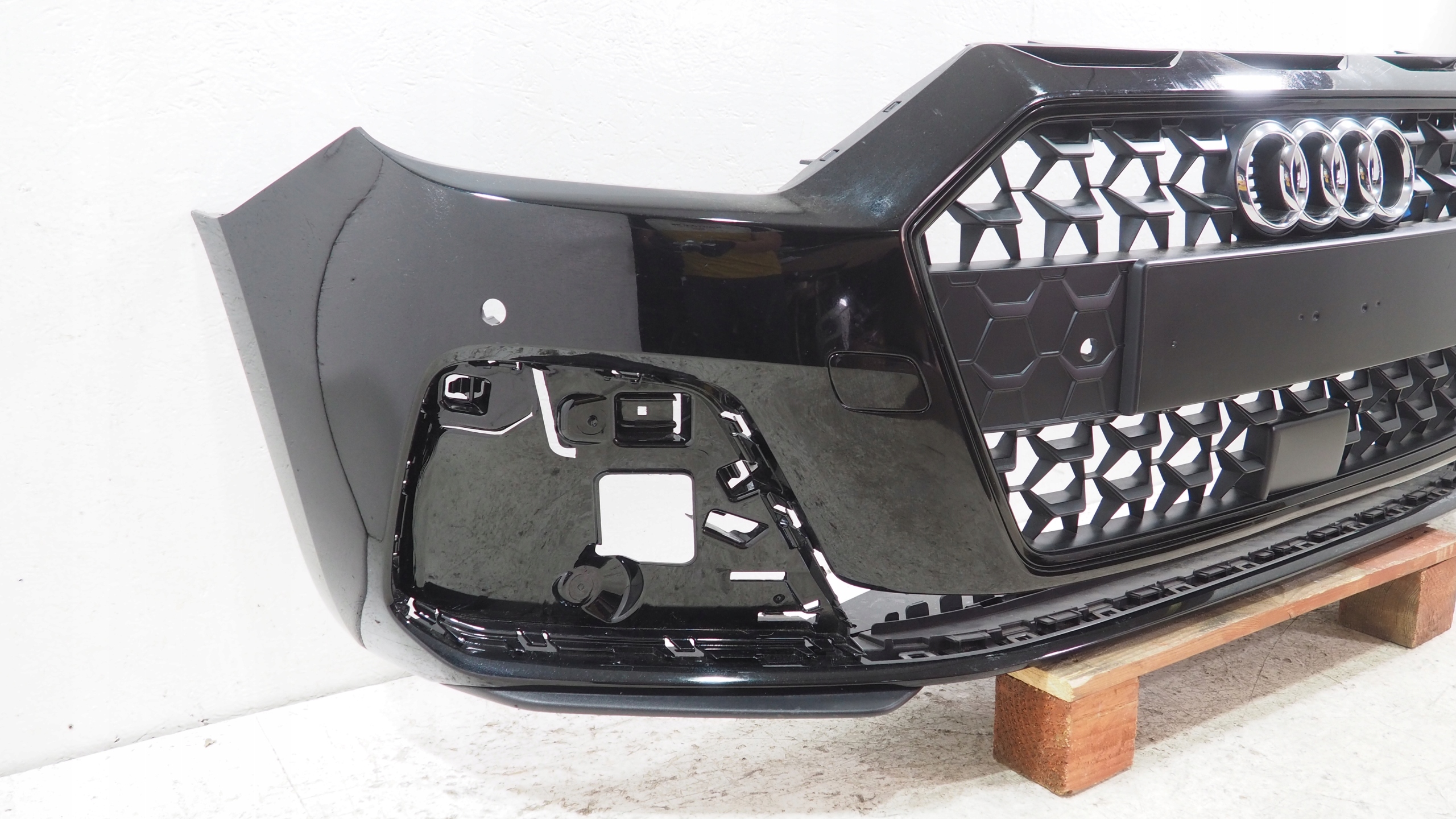 Audi A1 II 82A bumper front front 82A807437A