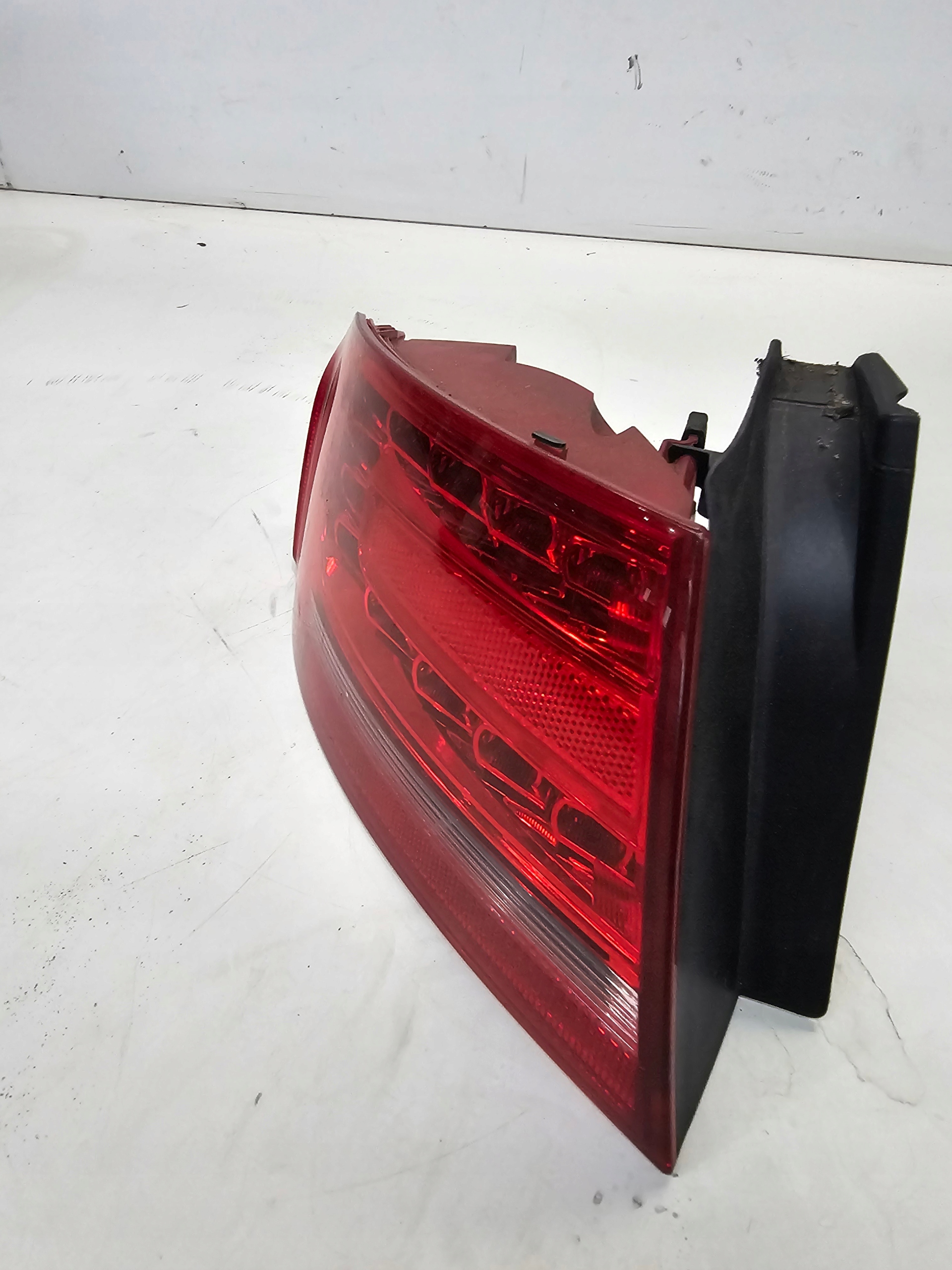 light left rear part W fender AUDI A4 B8 8K5945095K LED
