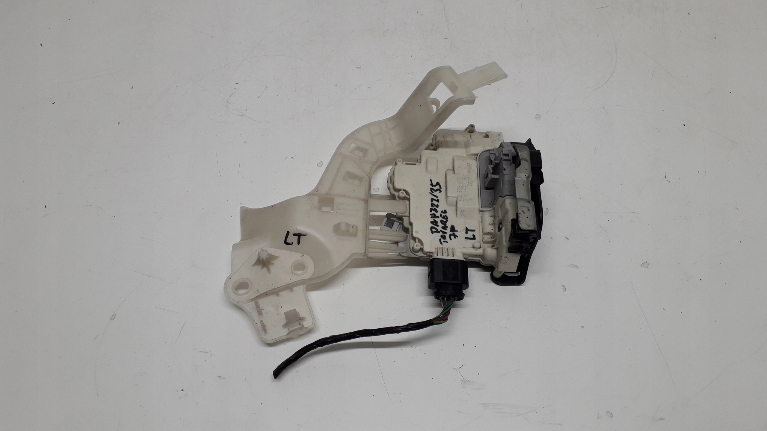 VW TOUAREG CAYENNE IIp ЗАМОК ДВЕРІ ЛІВИЙ ЗАДНІЙ