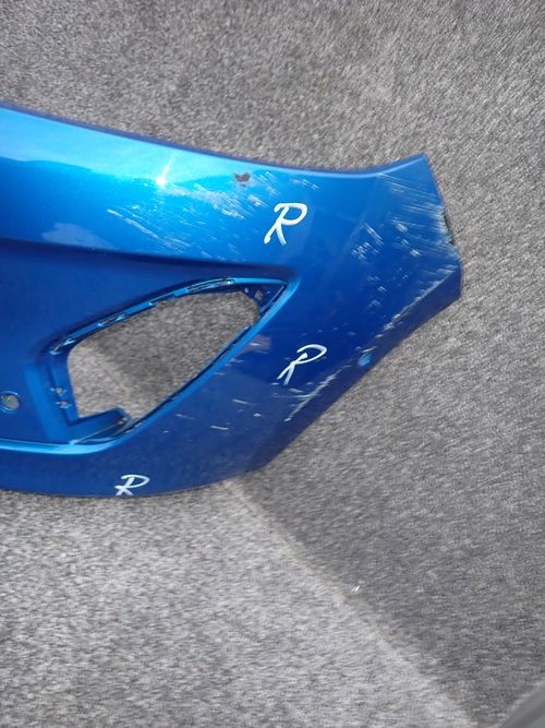 FORD FIESTA MK8 VIII 17- Frontstoßstange vorne