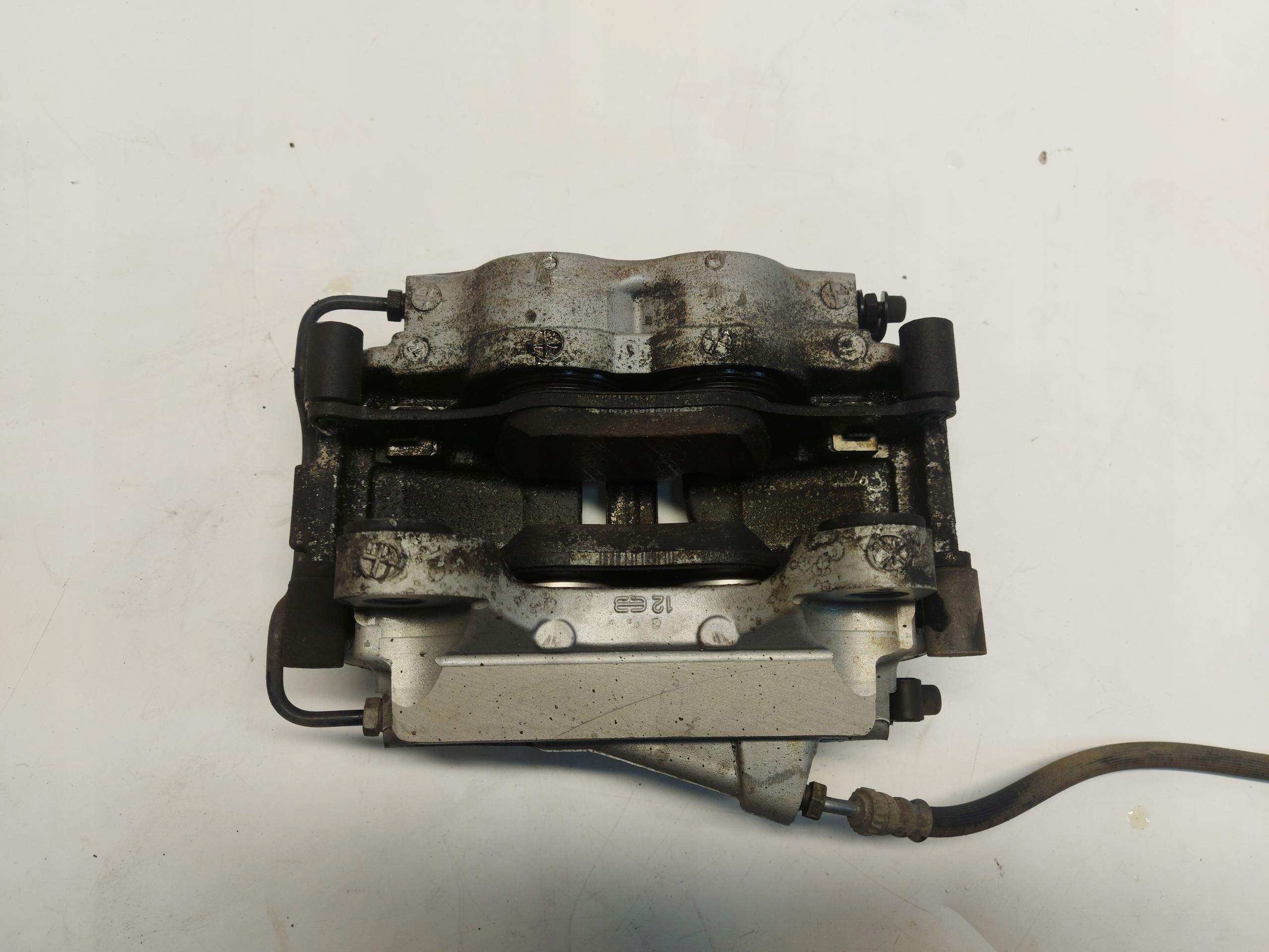 BMW G20 330e caliper brake right front 688584001