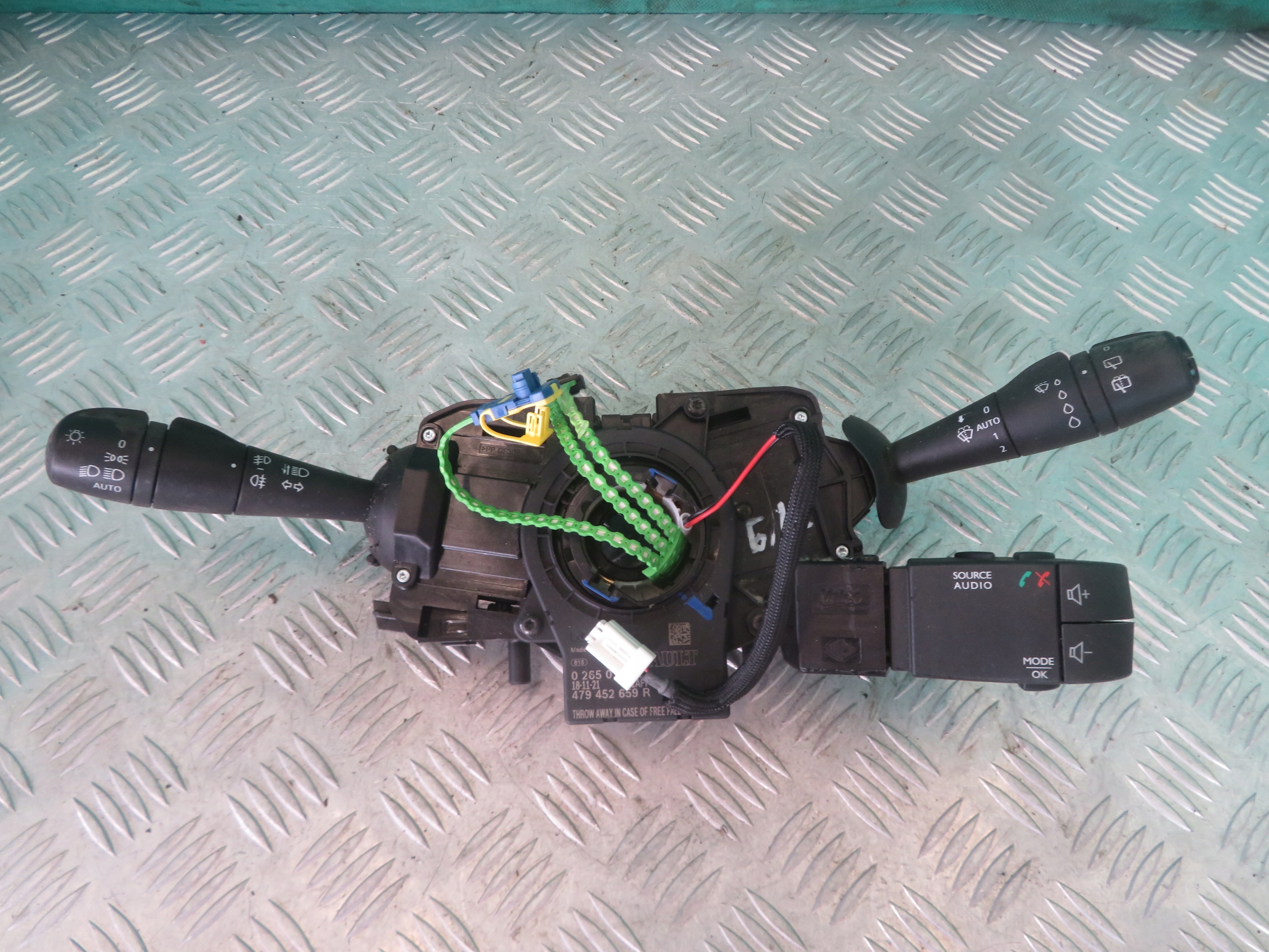 DEVIO LUCI TERGICRISTALLO TERGI RENAULT TRAFIC 19R 255676085R