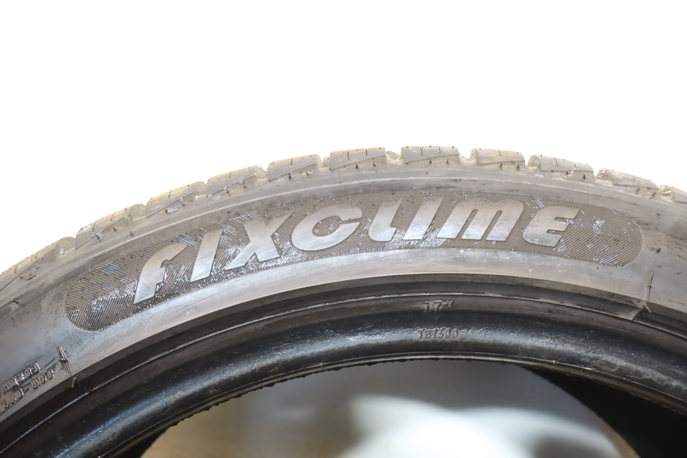 OPONA OPONY 2 SZT AUSTONE 215/45/17 ZIMA R23 Szerokość opony 215 mm