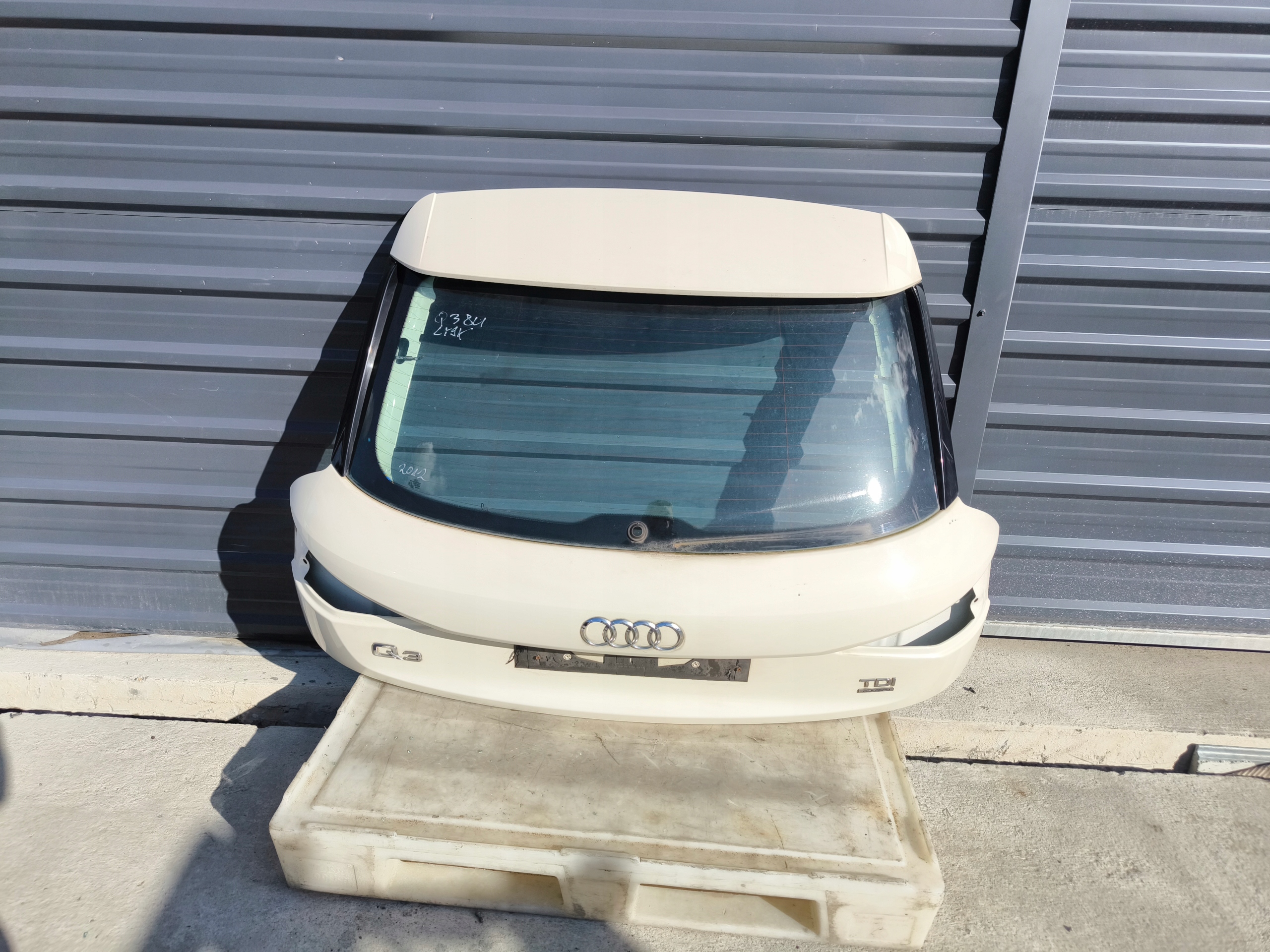 КРИШКА ЗАДНЯ ЗАД. AUDI Q3u Ly9k ОРИГІНАЛ !