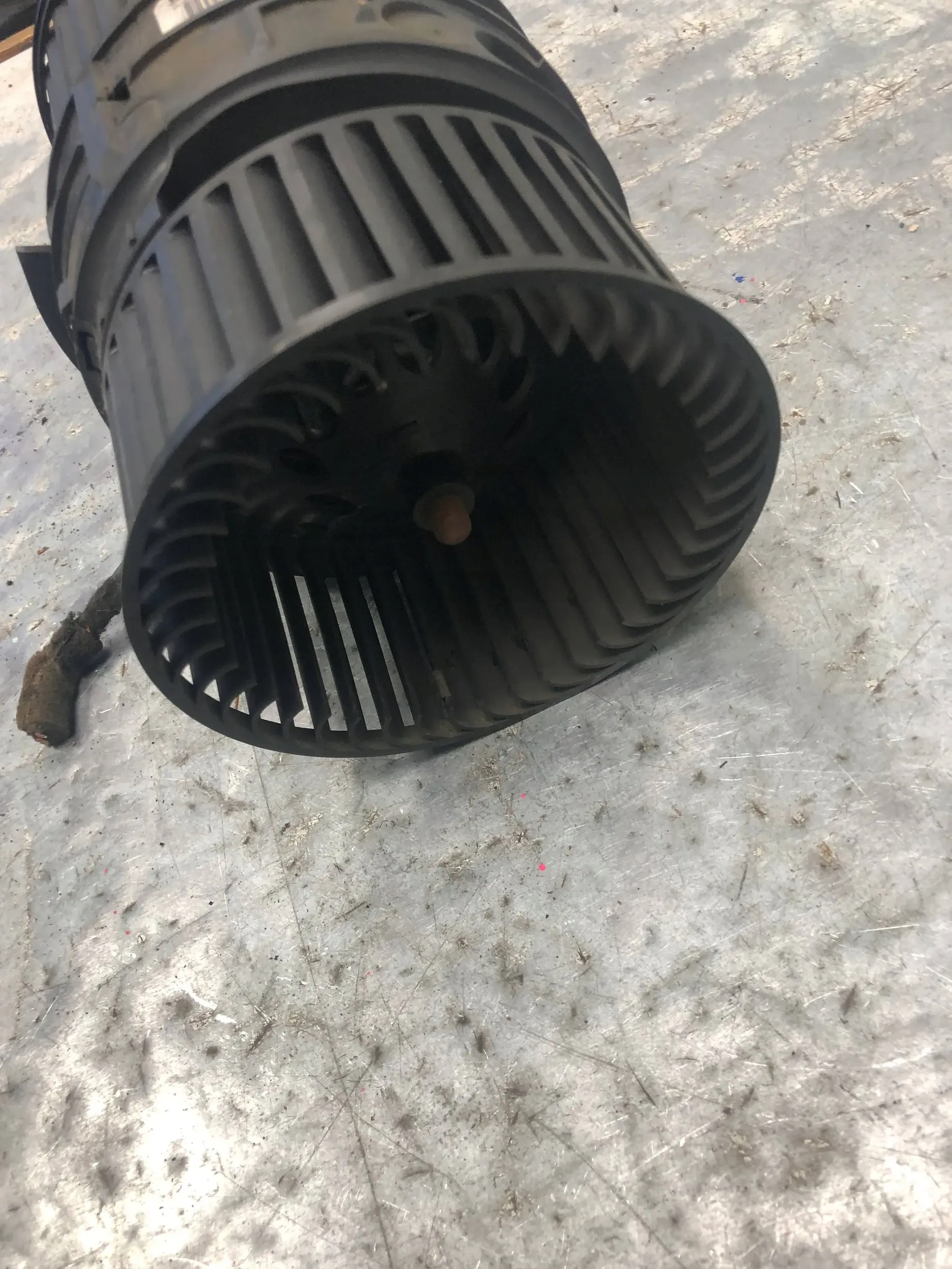 heating fan RENAULT SCENIC III T1010033M