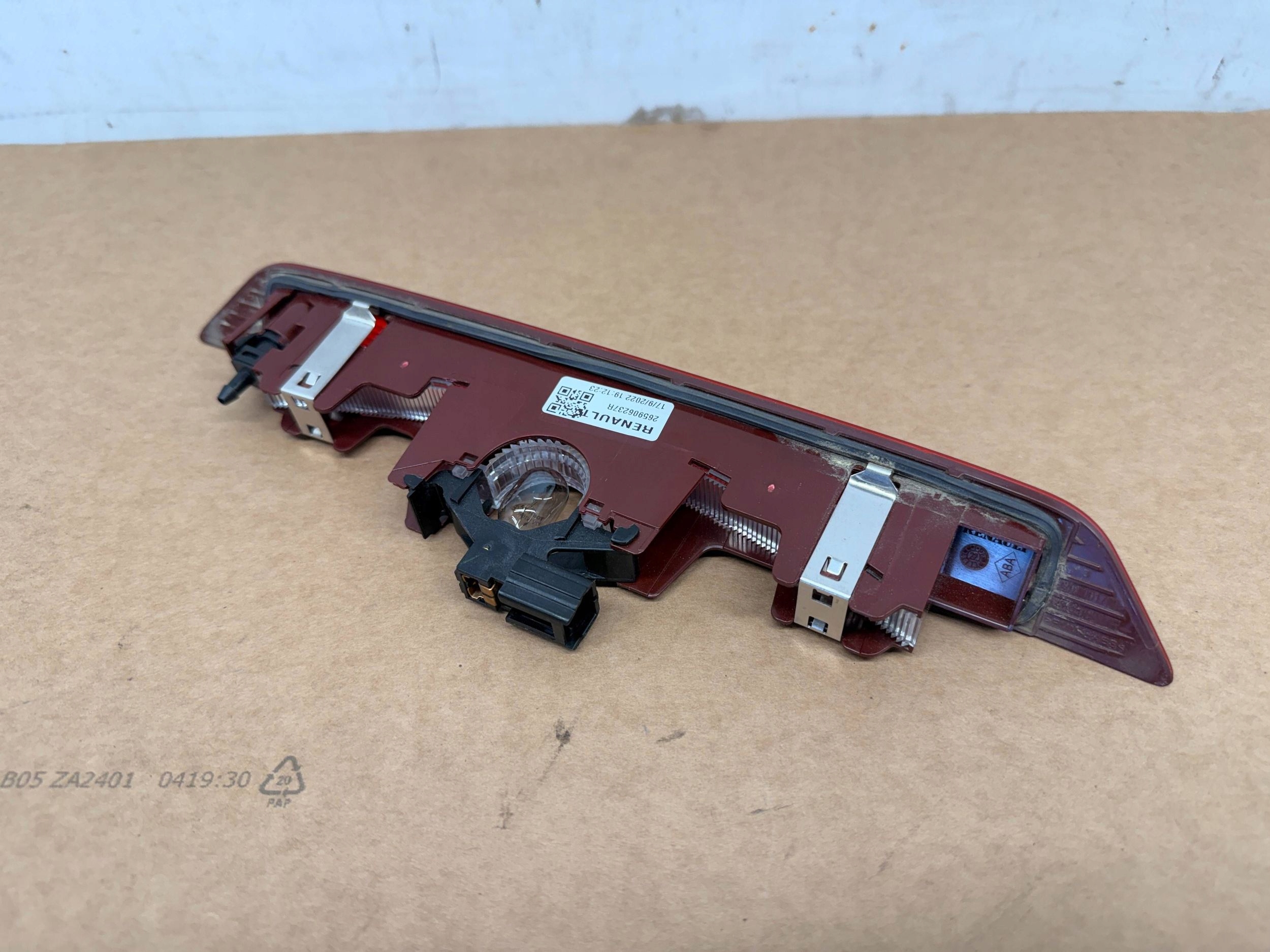 Sandero III light light stop 265906237R