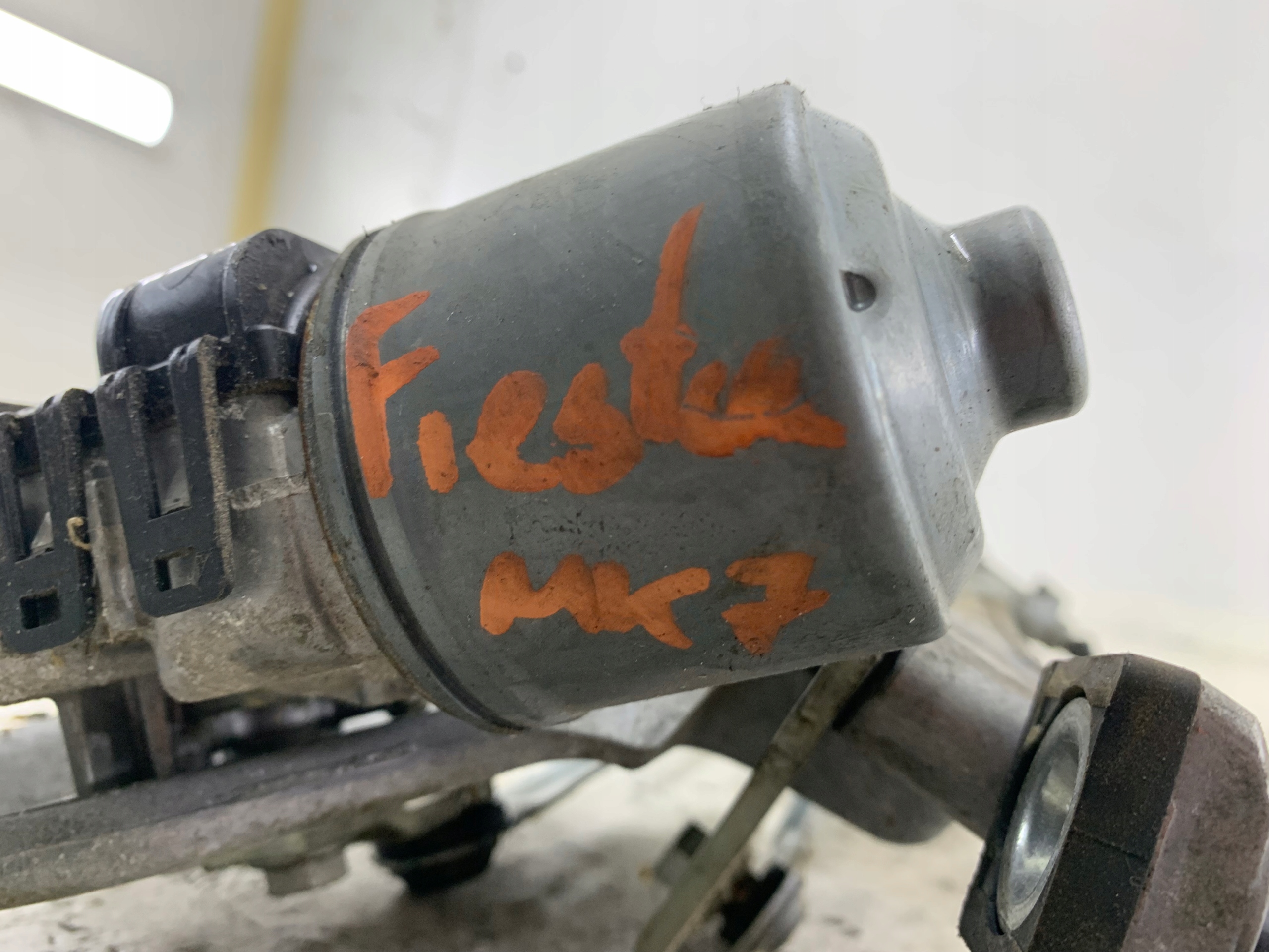 FORD FIESTA MK7 wiper mechanism front 8A6117B571AB