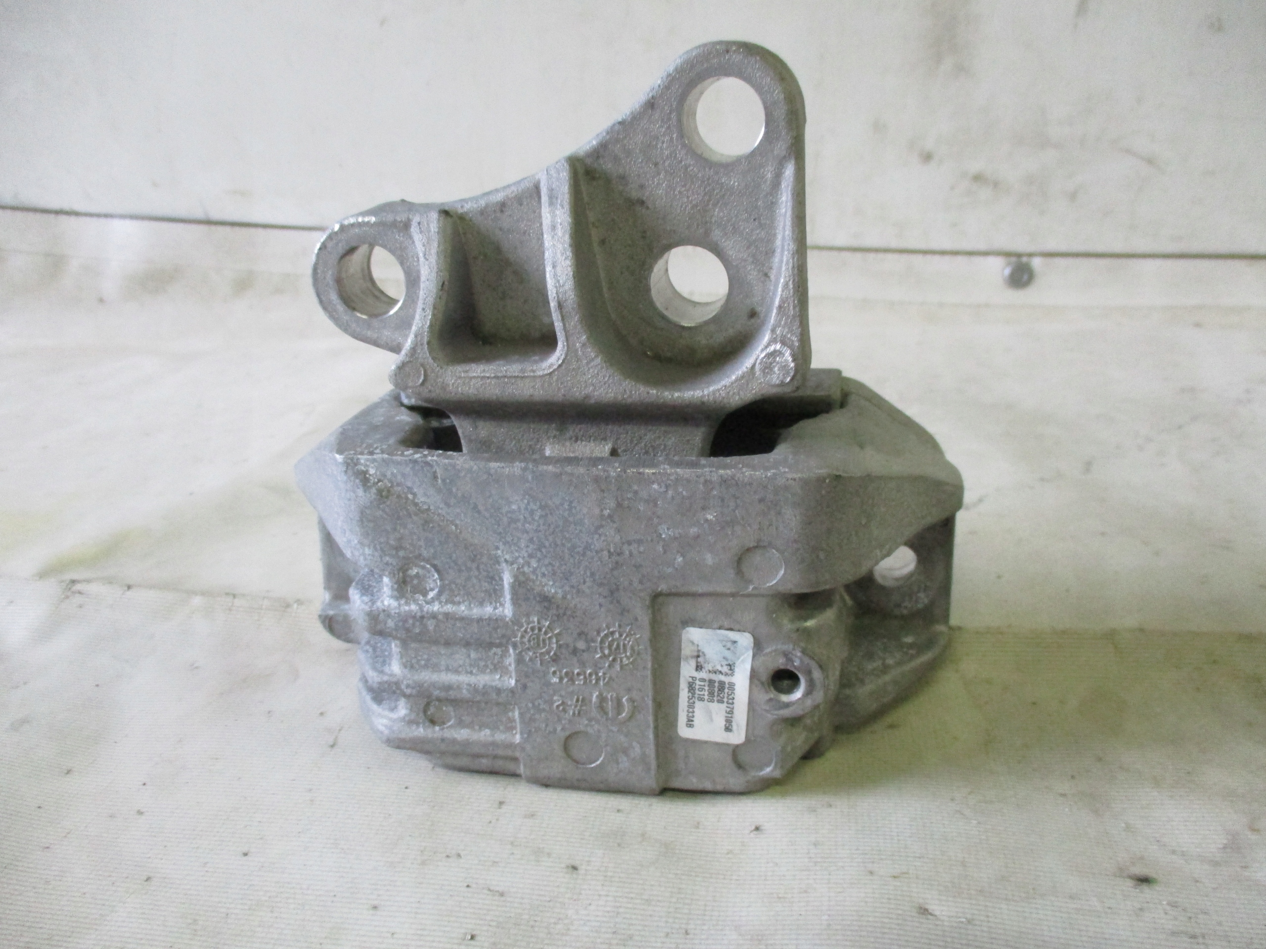 engine mount Jeep Compass II 2,0 MJTD 00533791050