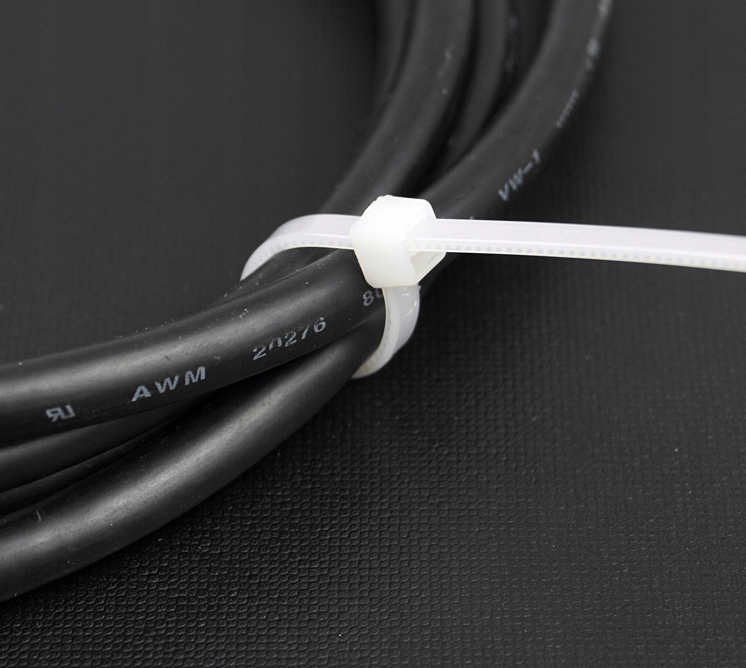 MOCNE OPASKI ZACISKOWE KABLOWE TRYTKI BIAŁE TAŚMA 3,6x200 100 SZT Średnica 3.6 mm