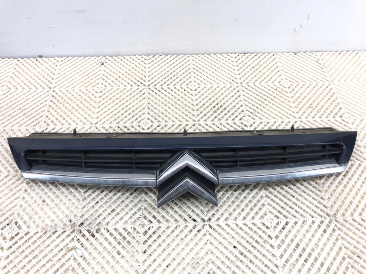 решетка радиатора CITROEN C8 1401074577 Минивен