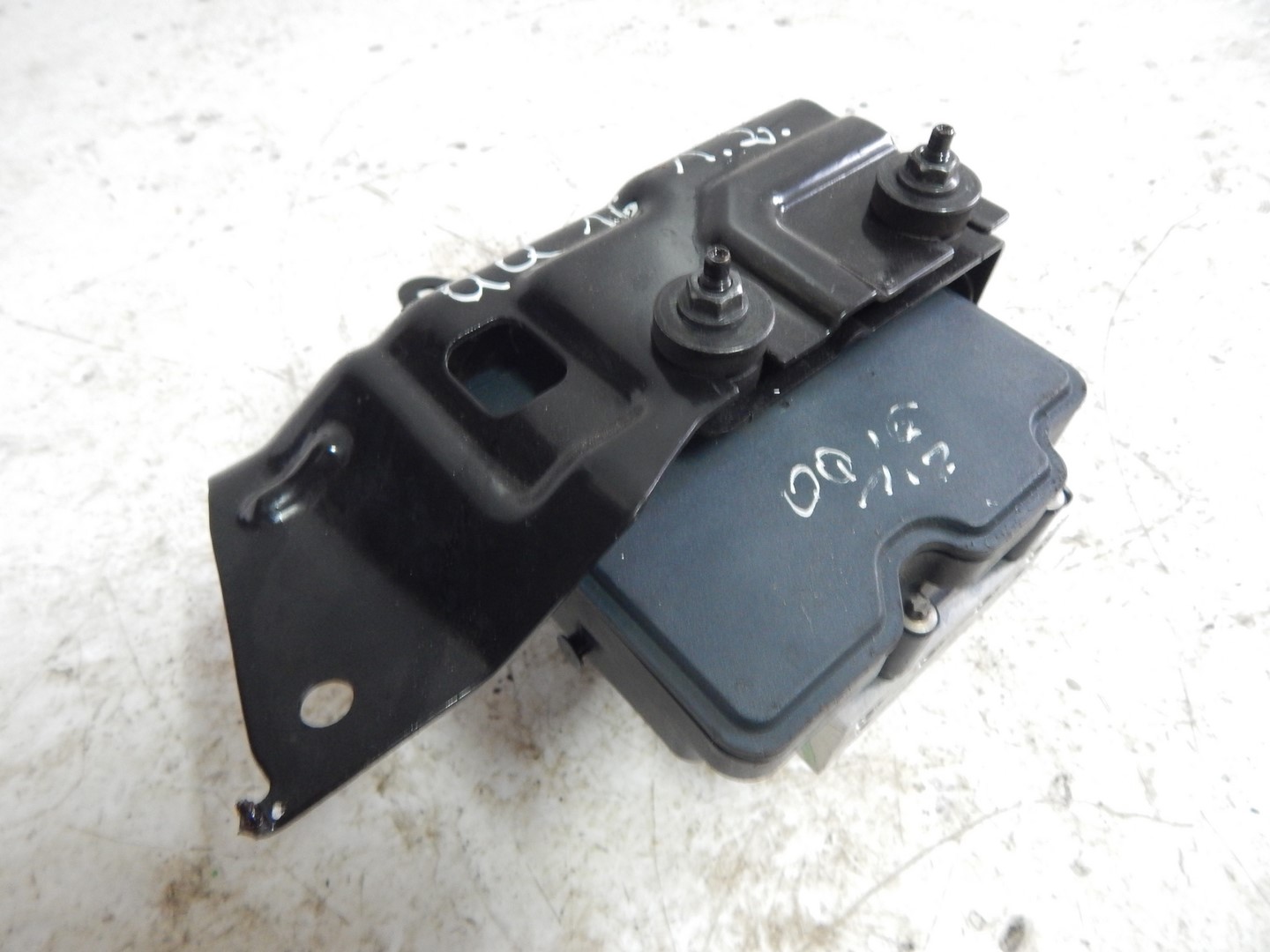 Насос ABS NISSAN QASHQAI II J11 14-19