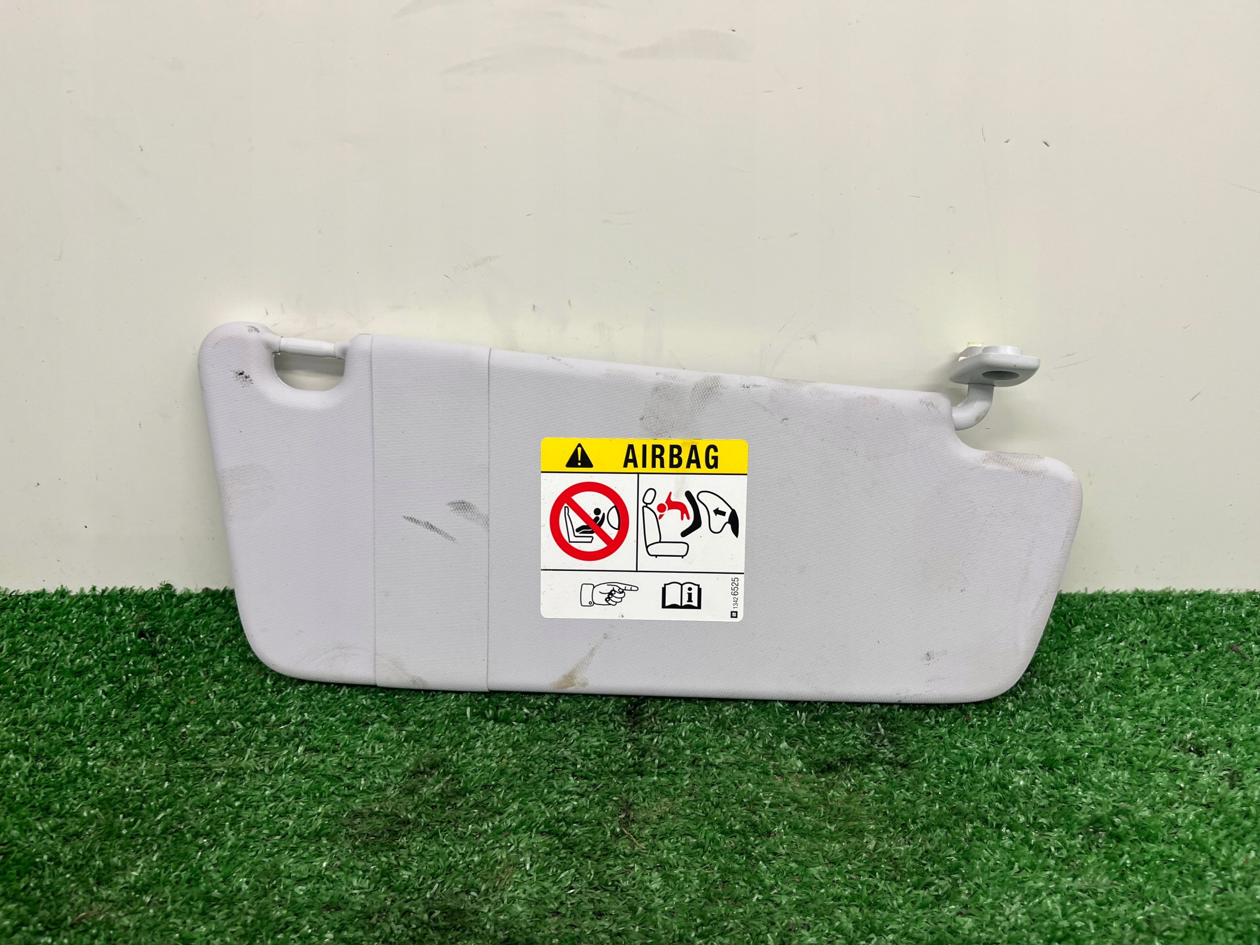 cover PRZECIWSLONECZNA right OPEL CORSA E