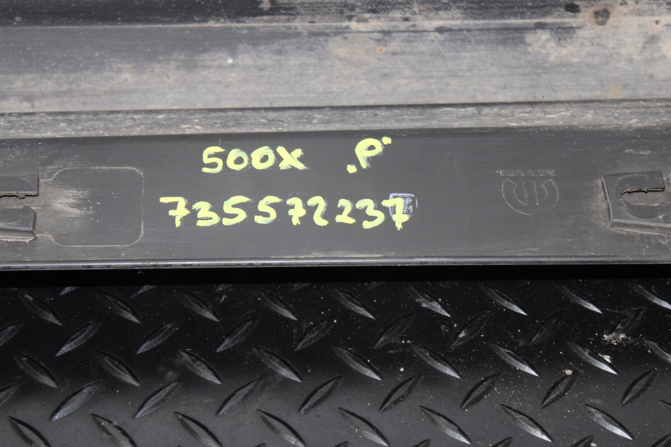 cap threshold threshold right FIAT 500X CROSS 735572237