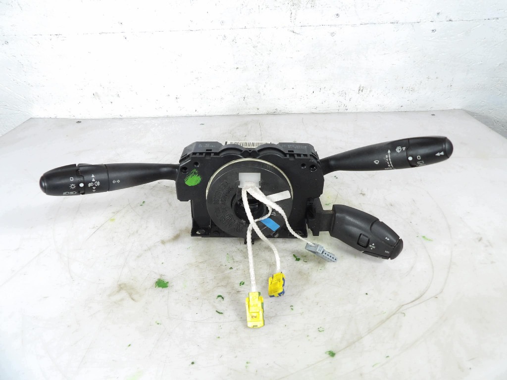 CITROEN C 3 et commande levier commodo sous volant 96608838XT