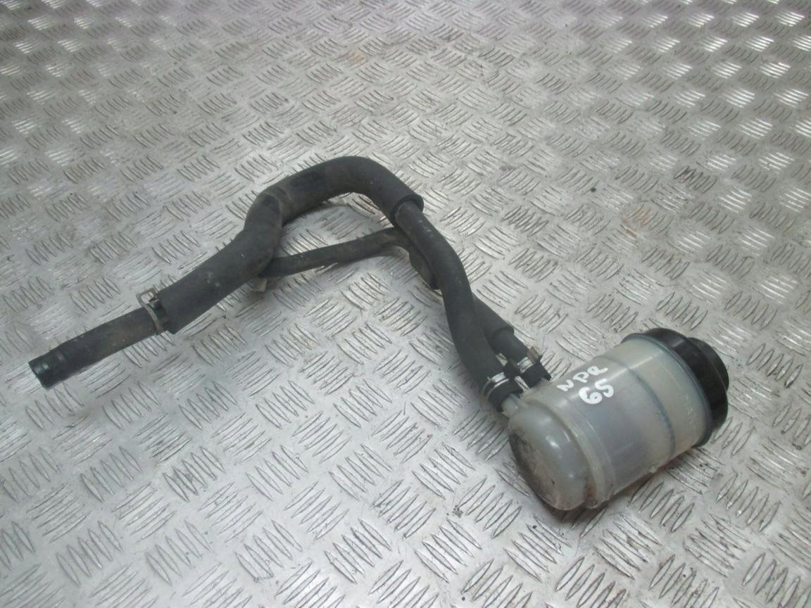 бачок гур 3,0 Isuzu 2003