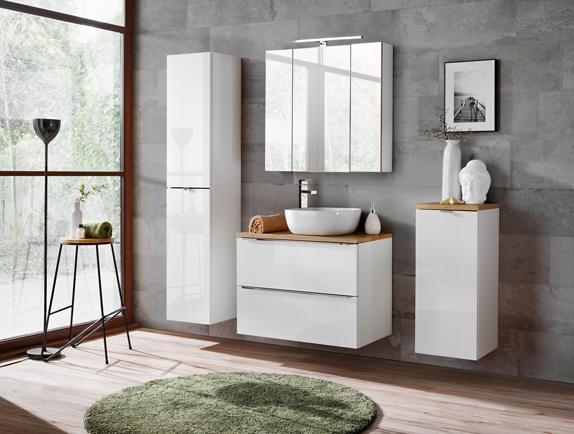 Vysoká skříňka, 2 dvířka