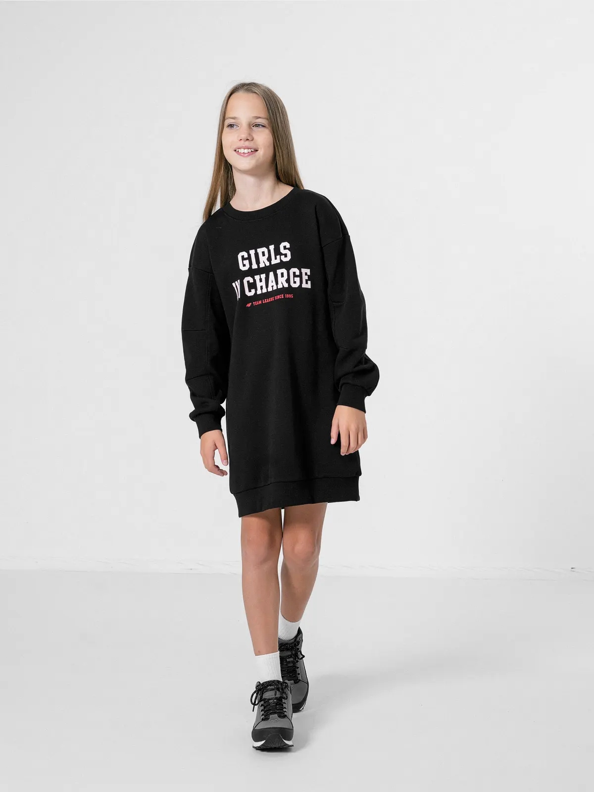 SUKIENKA DZIEWCZĘCA 4F DRESOWA DO SZKOŁY NA CO DZIEŃ JSUDD001 158/164 Kod producenta HJZ22-JSUDD001-20S