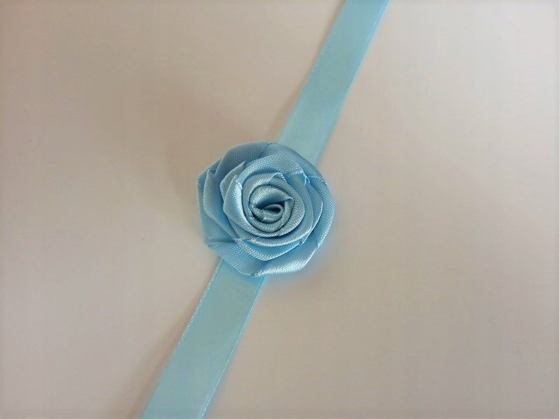 PR19 * Przypinka butonierka na ślub studniówkę Kolor dominujący odcienie niebieskiego