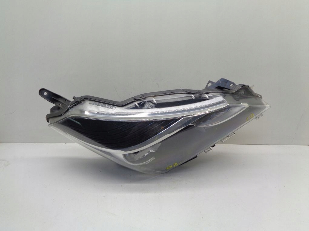 TOYOTA YARIS III LIFT 13- light front right