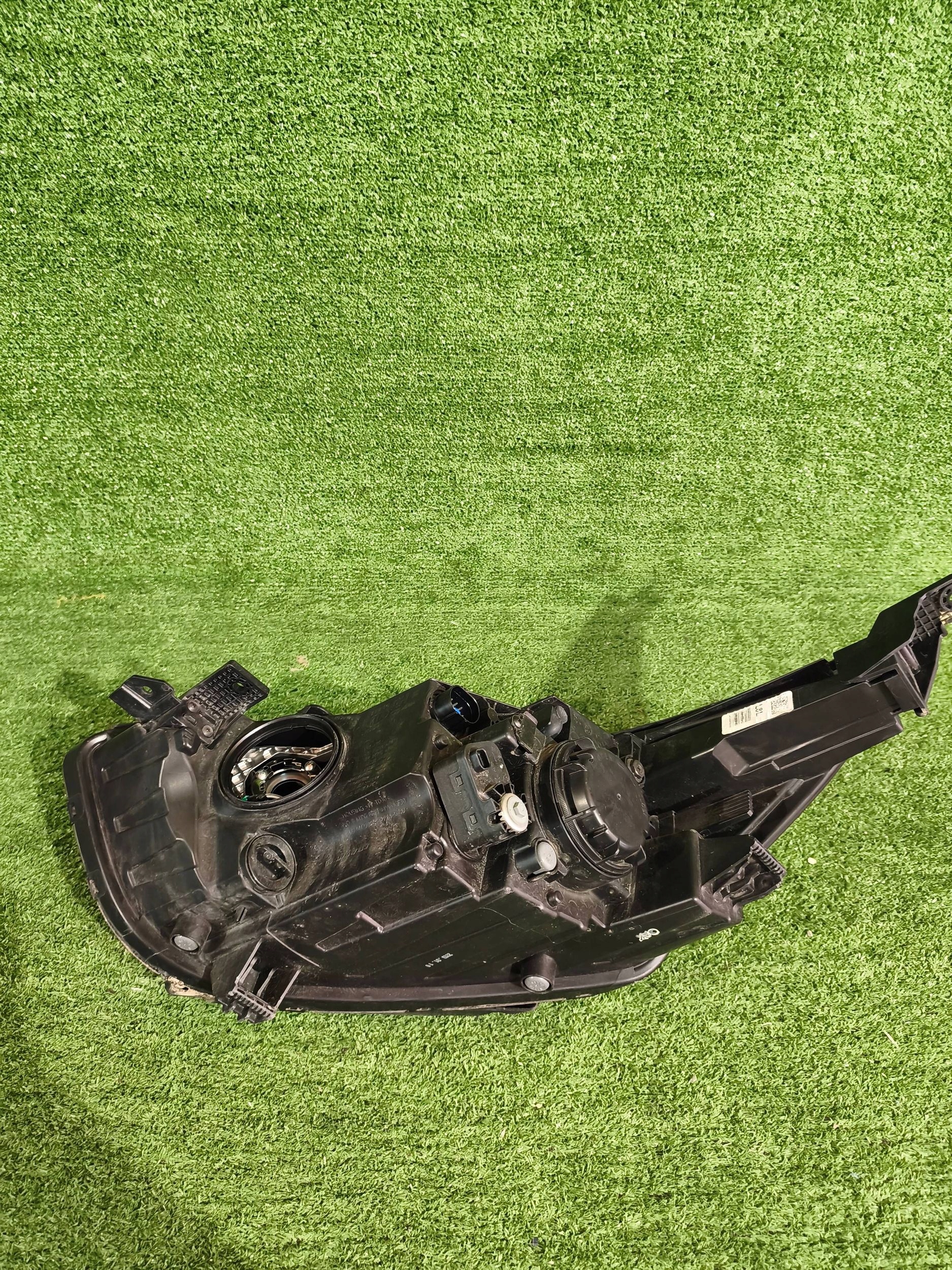 REFLEKTOR right front KIA STONIC 17- lens NR.997
