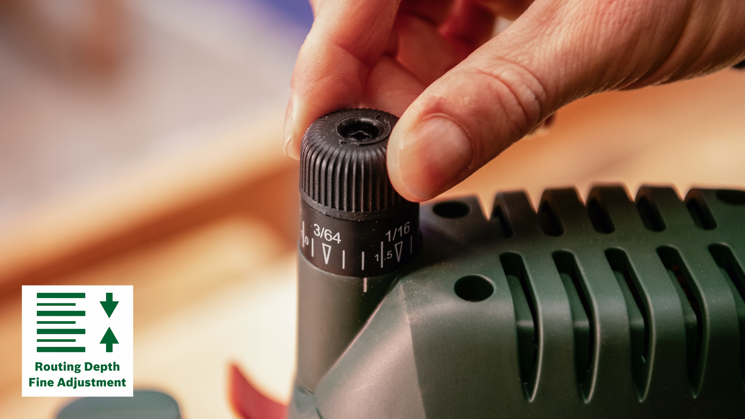 Frezarka górnowrzecionowa Bosch POF 1400 ACE Uchwyt narzędziowy (mm) 6