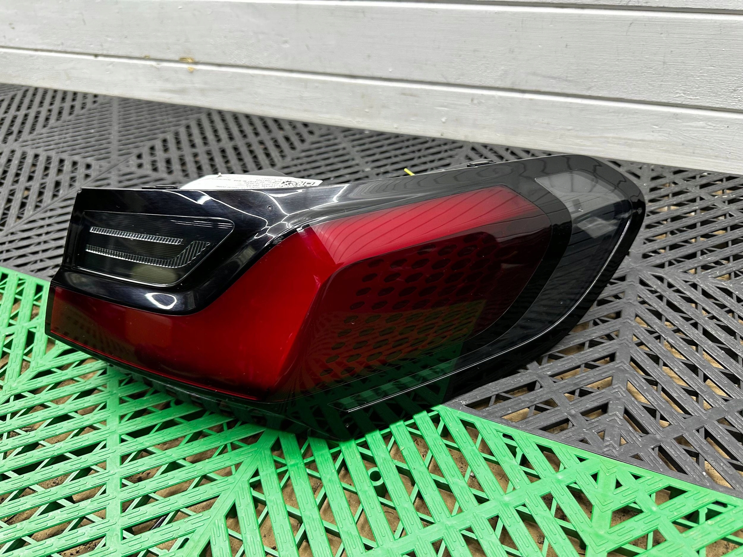 light rear rear part side right BMW 2 Active Tourer U06 8494360