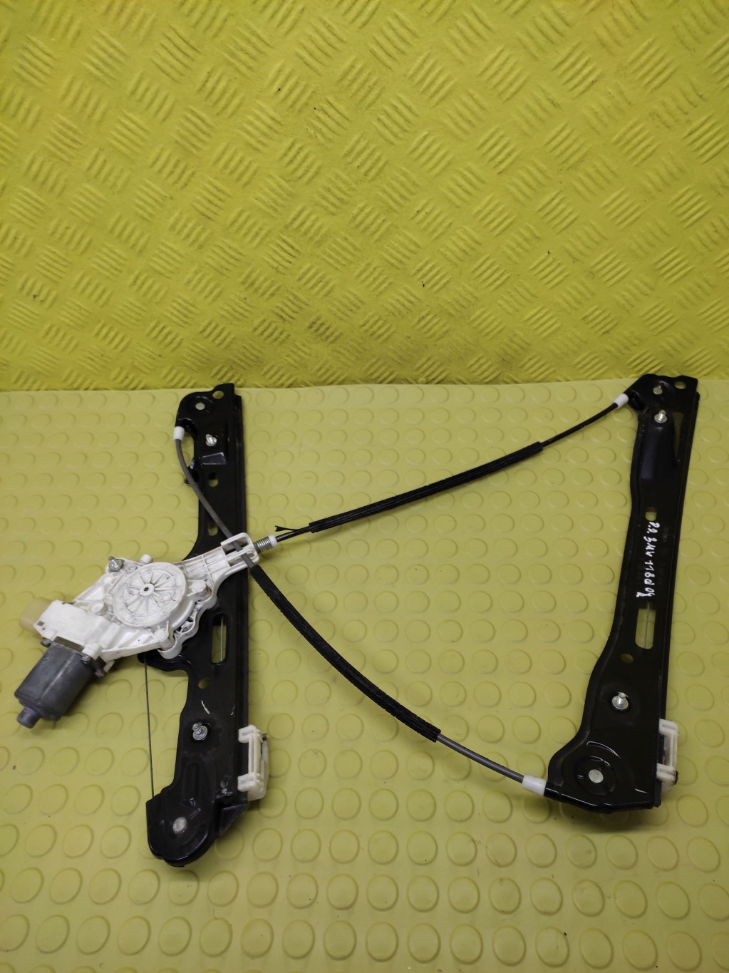 BMW 1 E87 window regulator right front