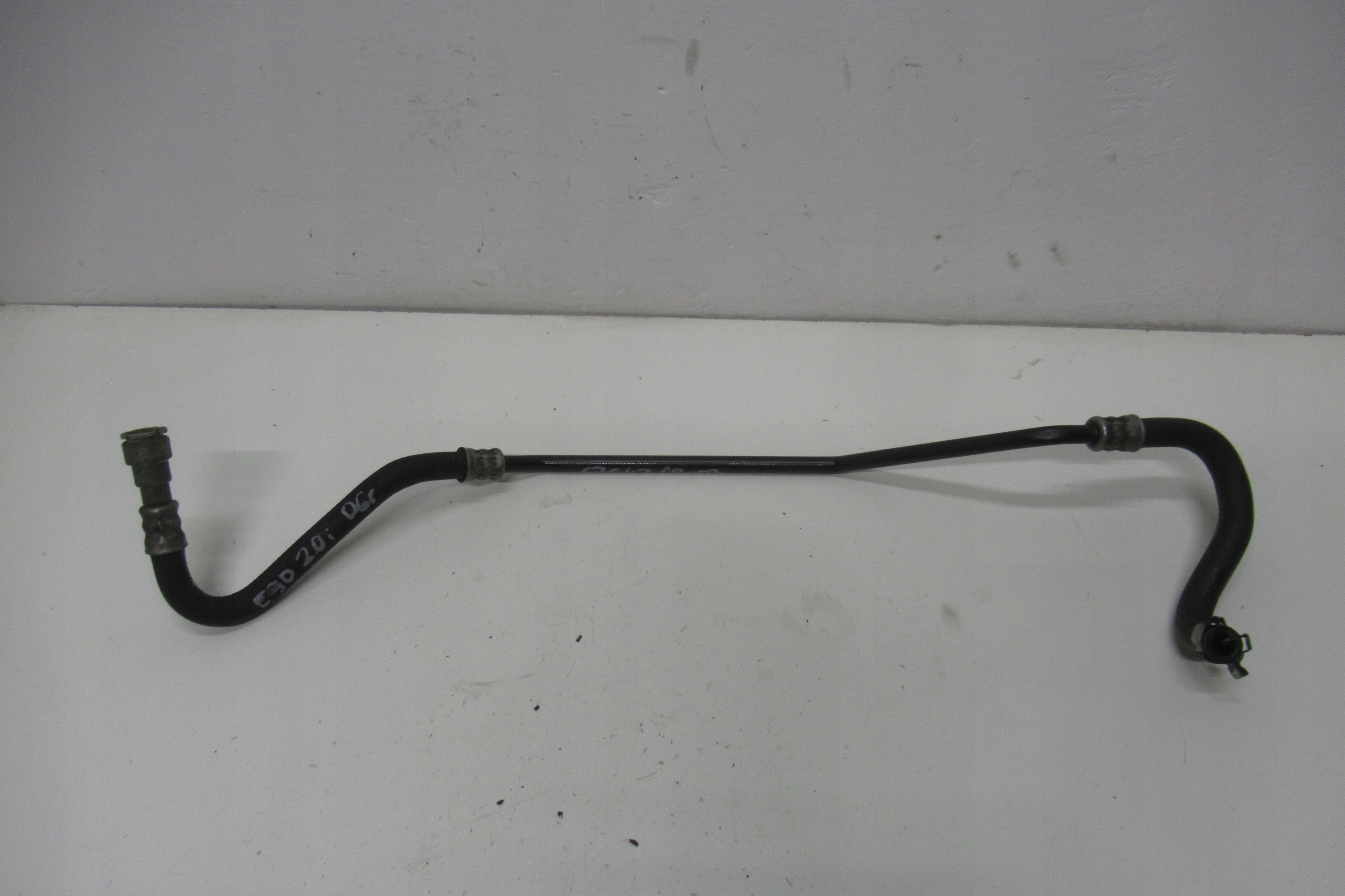 BMW E90 2.0i Schlauch der Lenkung 6764768