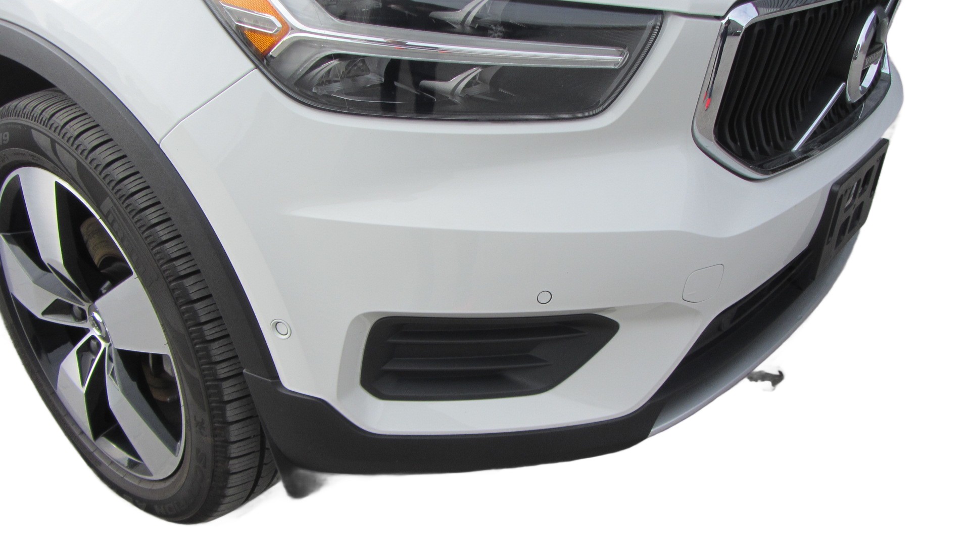 VOLVO XC40 XC 40 front complete bumper 6PDC front colour 614 BIALY