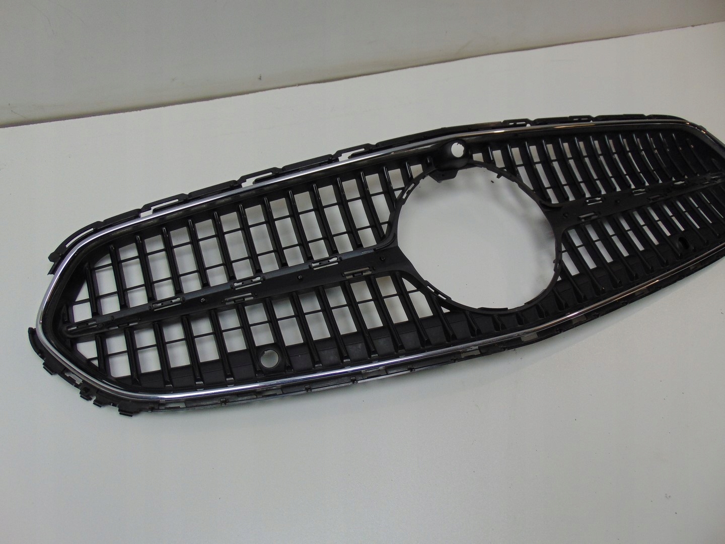Mercedes-Benz C-Klasse W206 Kühlergrill FRONTGRILL Kühlergitter A2068883900 - Thumbnail 4