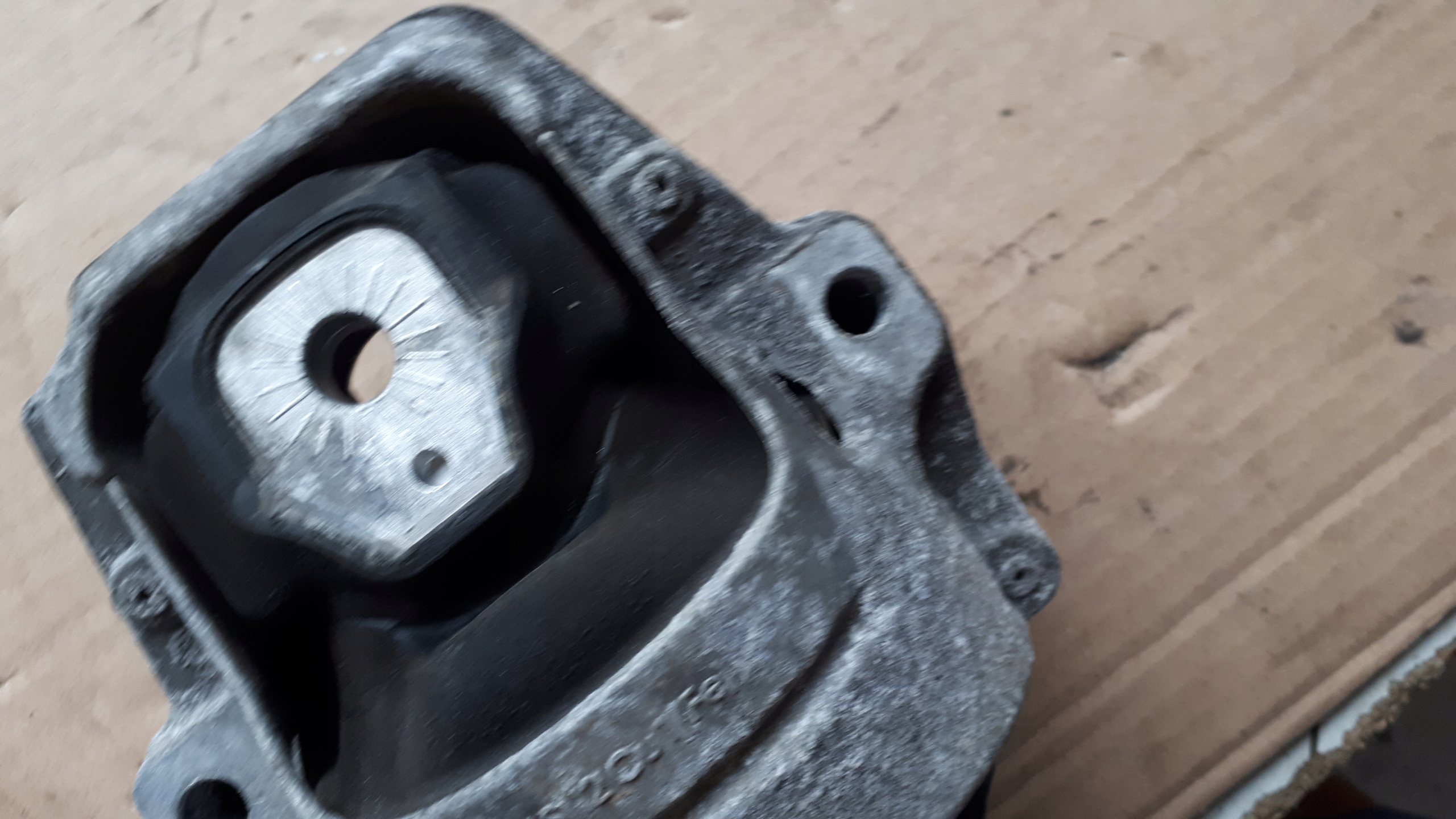 A5 8T LIFT engine mount 2.0 TDI A4 B8 Q5 8K0199381AN