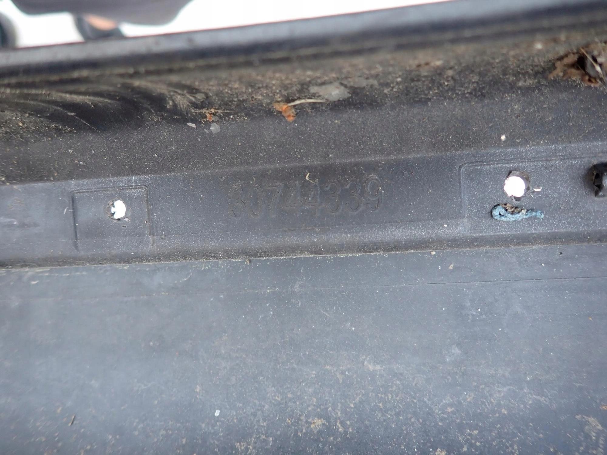 VOLVO V70 II LIFT 05-07 threshold moulding threshold left