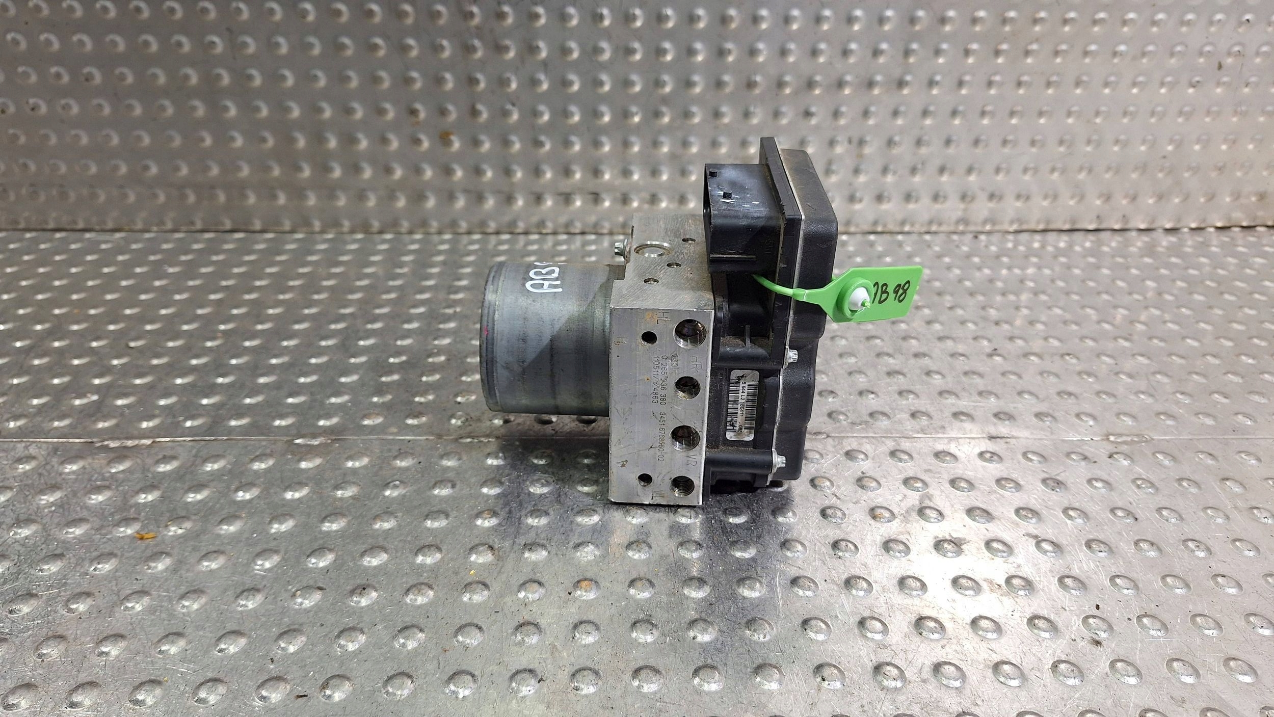 pump control unit ABS 6780161 6780162 BMW E90 XDRIVE